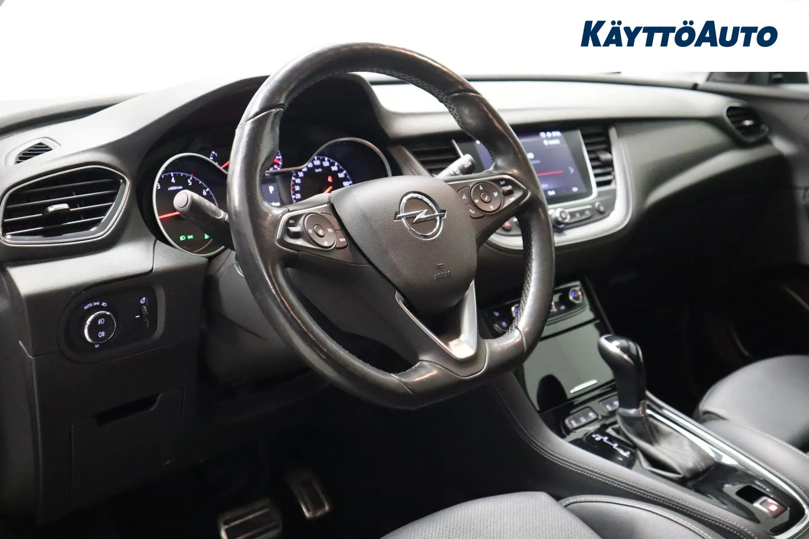 Opel Grandland X KUM-432 carousel image