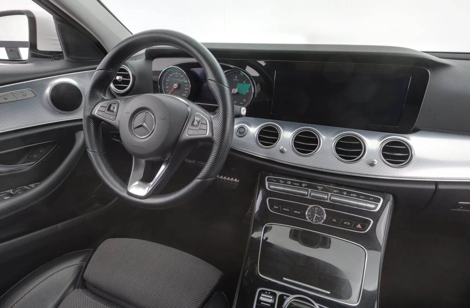MERCEDES-BENZ E SMU-222 carousel image