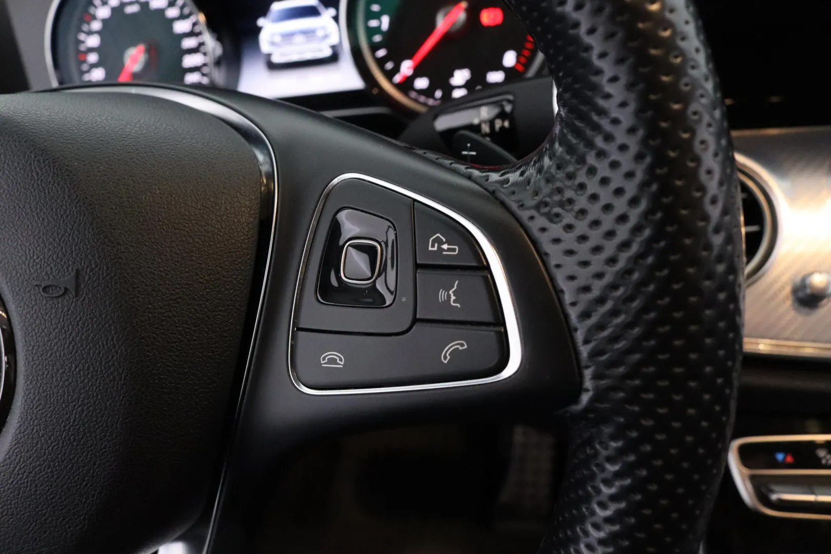 MERCEDES-BENZ E SMU-222 carousel image