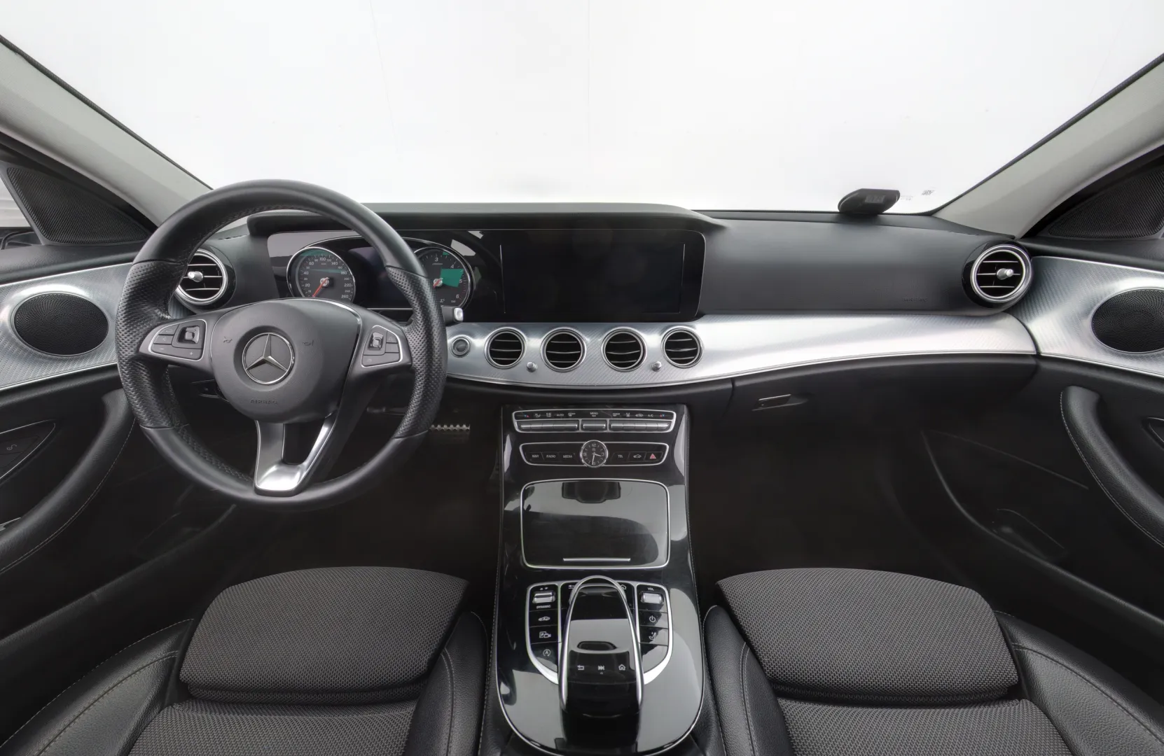 MERCEDES-BENZ E SMU-222 carousel image