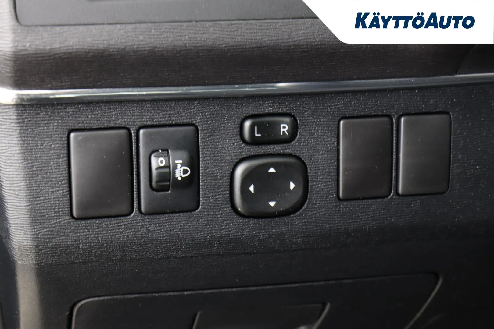 TOYOTA Avensis IKM-205 carousel image