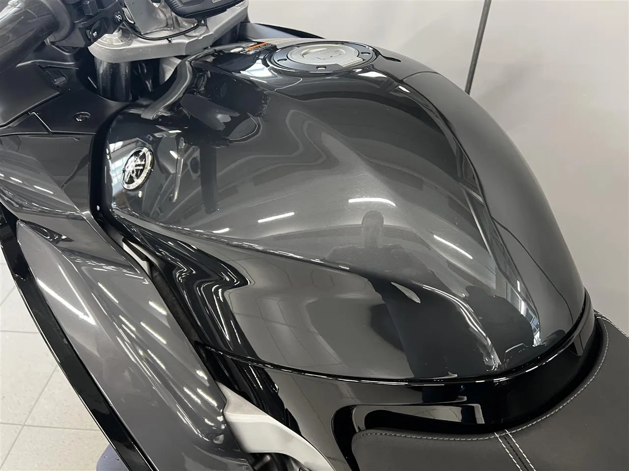 Yamaha FJR 95-AKT carousel image