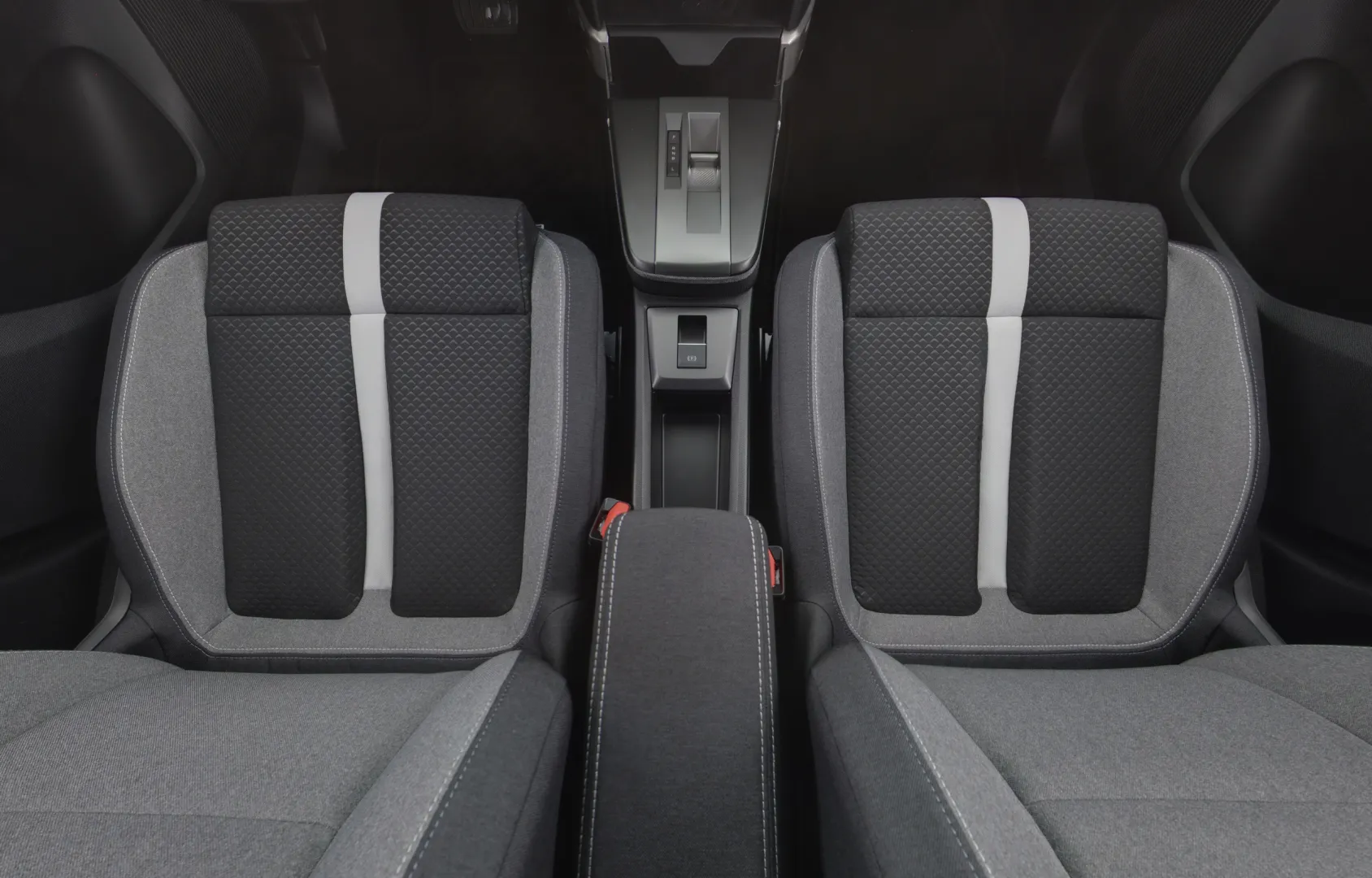Opel Frontera EVP-438 carousel image