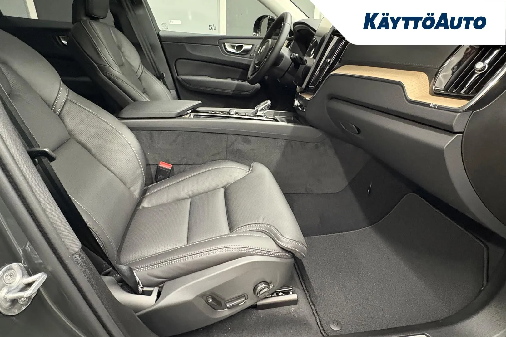 Volvo XC60 ISK-446 carousel image