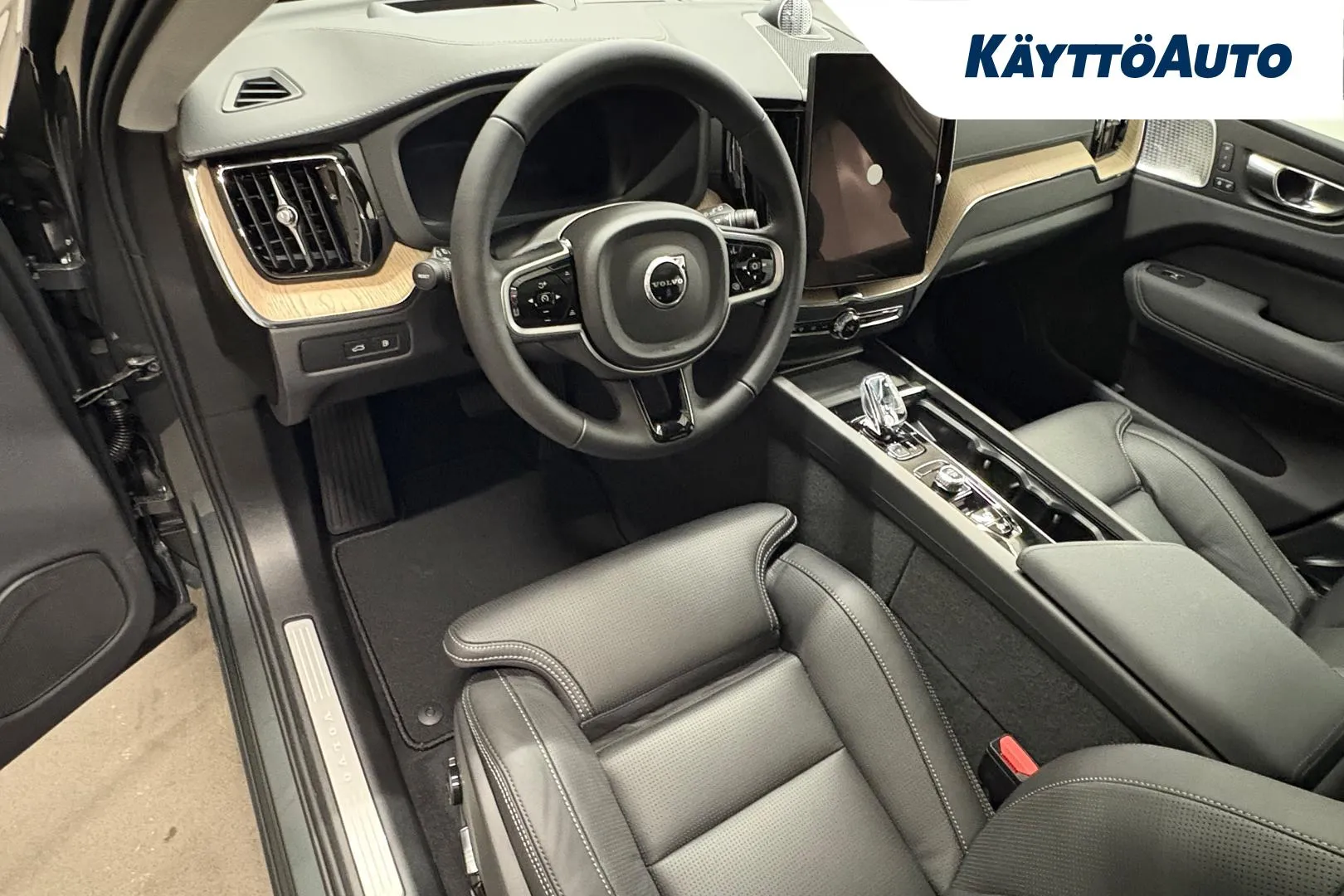 Volvo XC60 ISK-446 carousel image