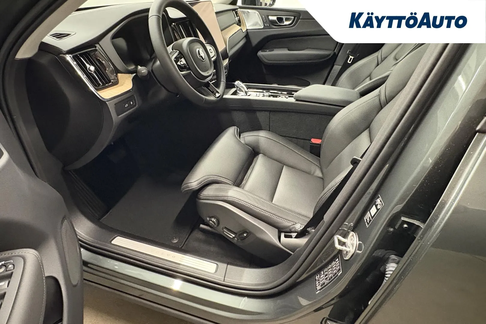Volvo XC60 ISK-446 carousel image