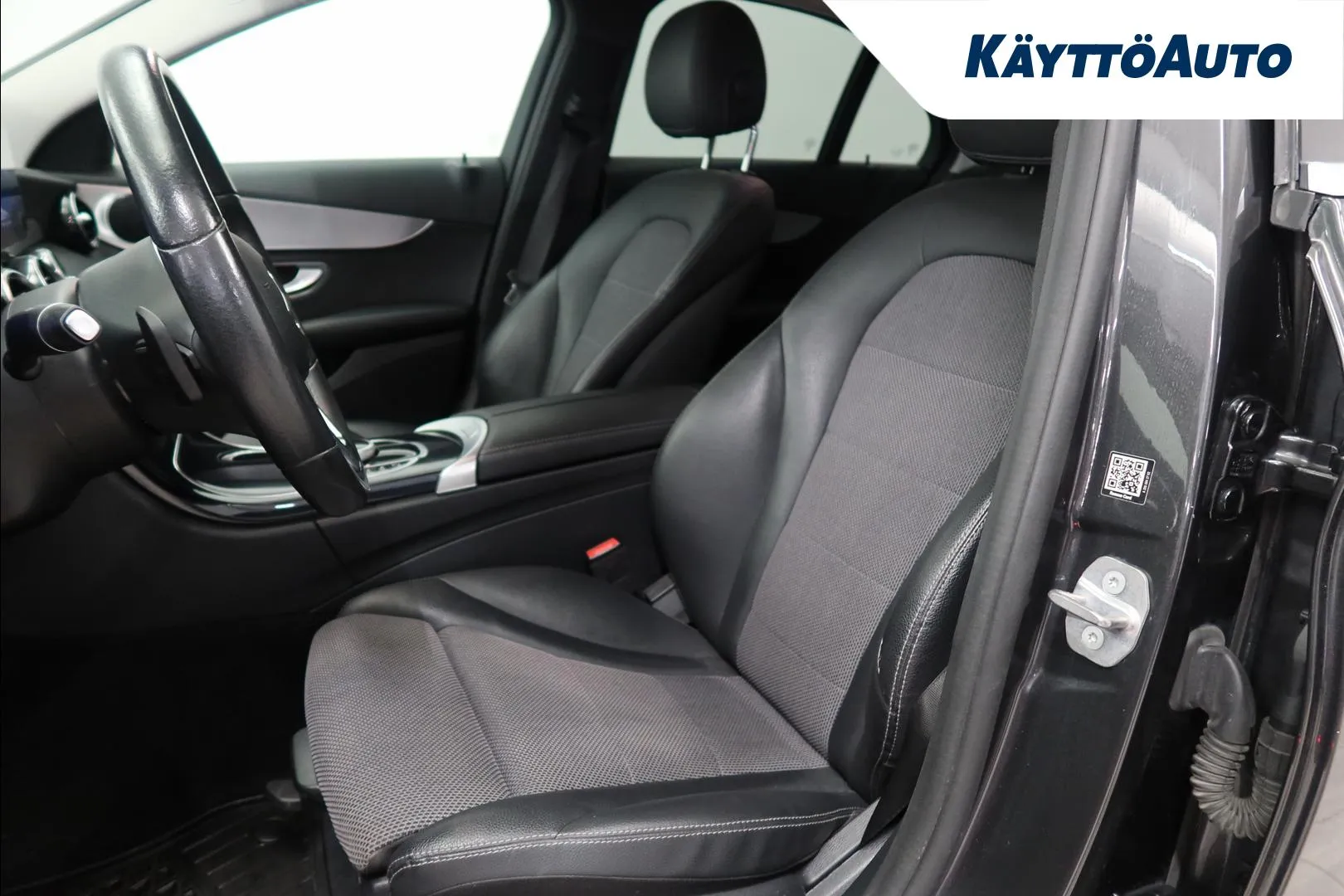 Mercedes-Benz C CNX-798 carousel image