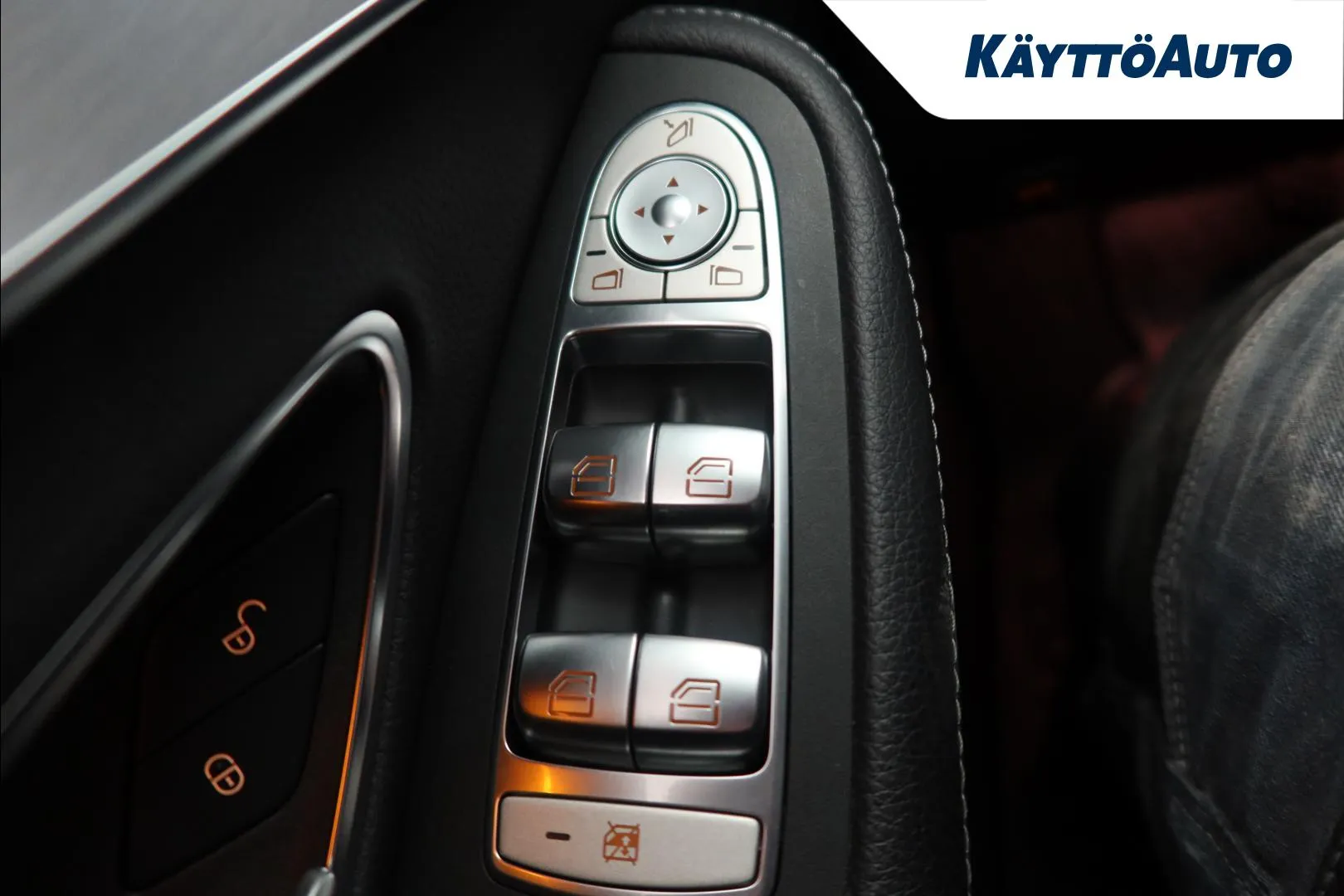 Mercedes-Benz C CNX-798 carousel image