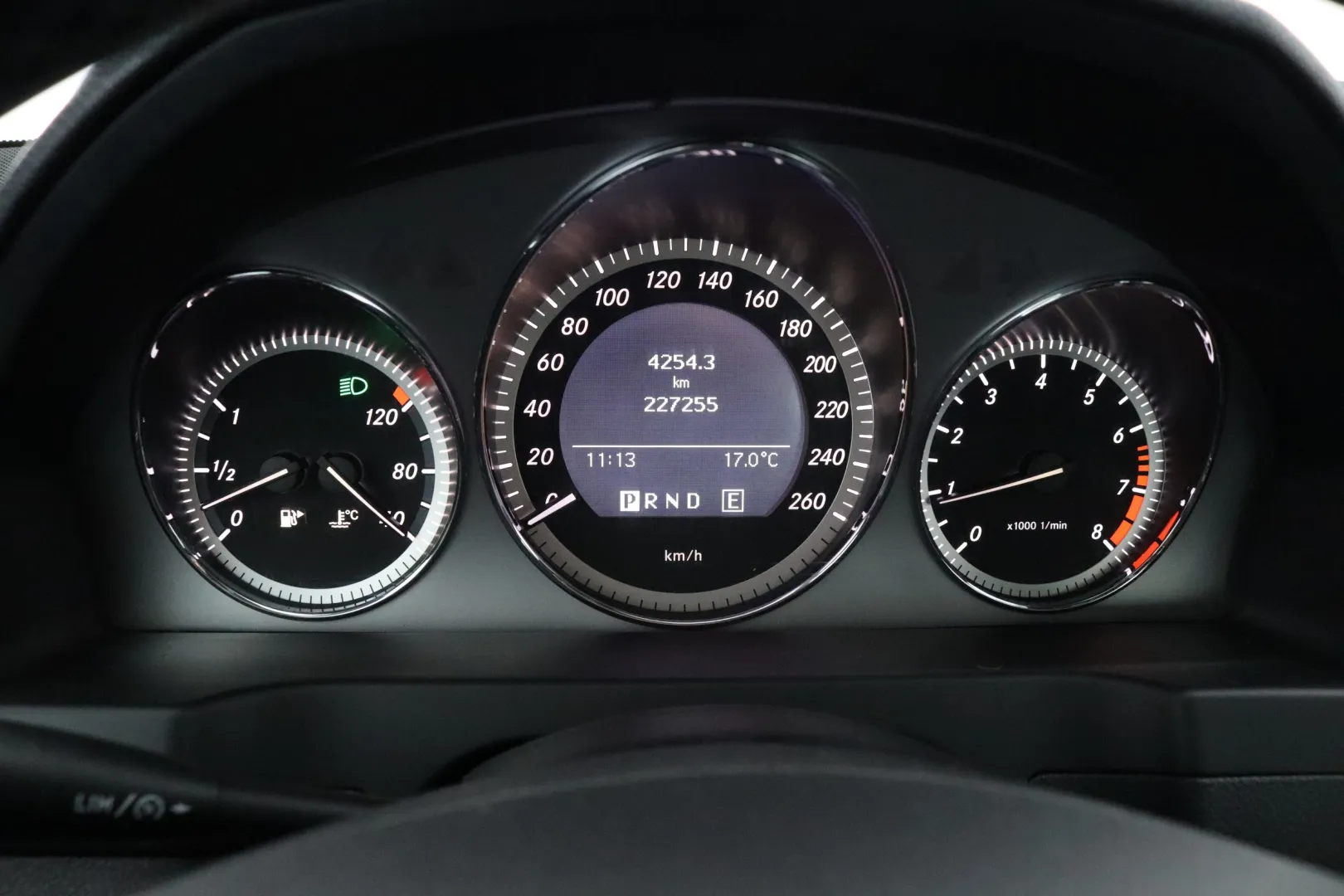 MERCEDES-BENZ C IXZ-528 carousel image