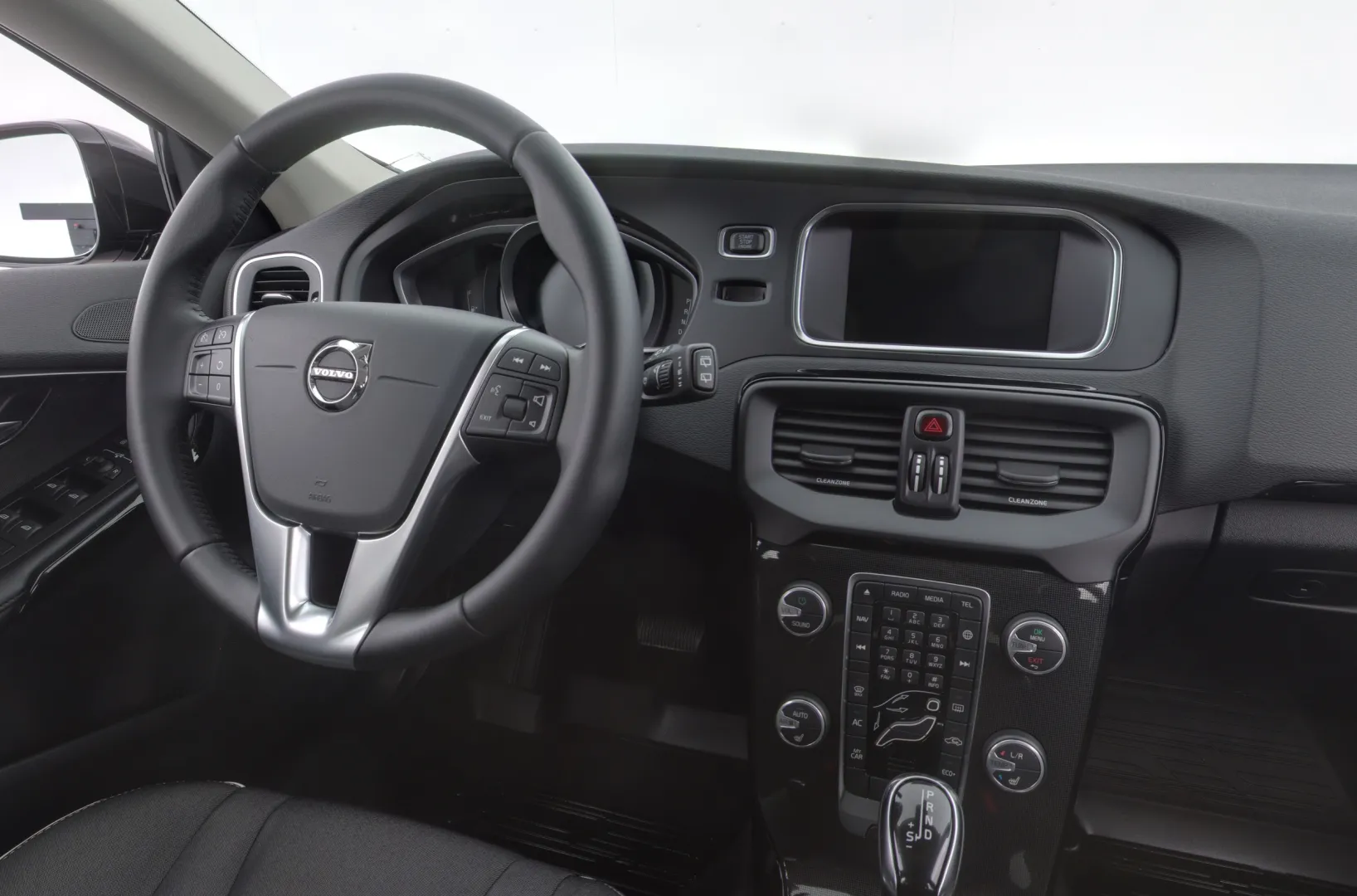 VOLVO V40 BXC-486 carousel image