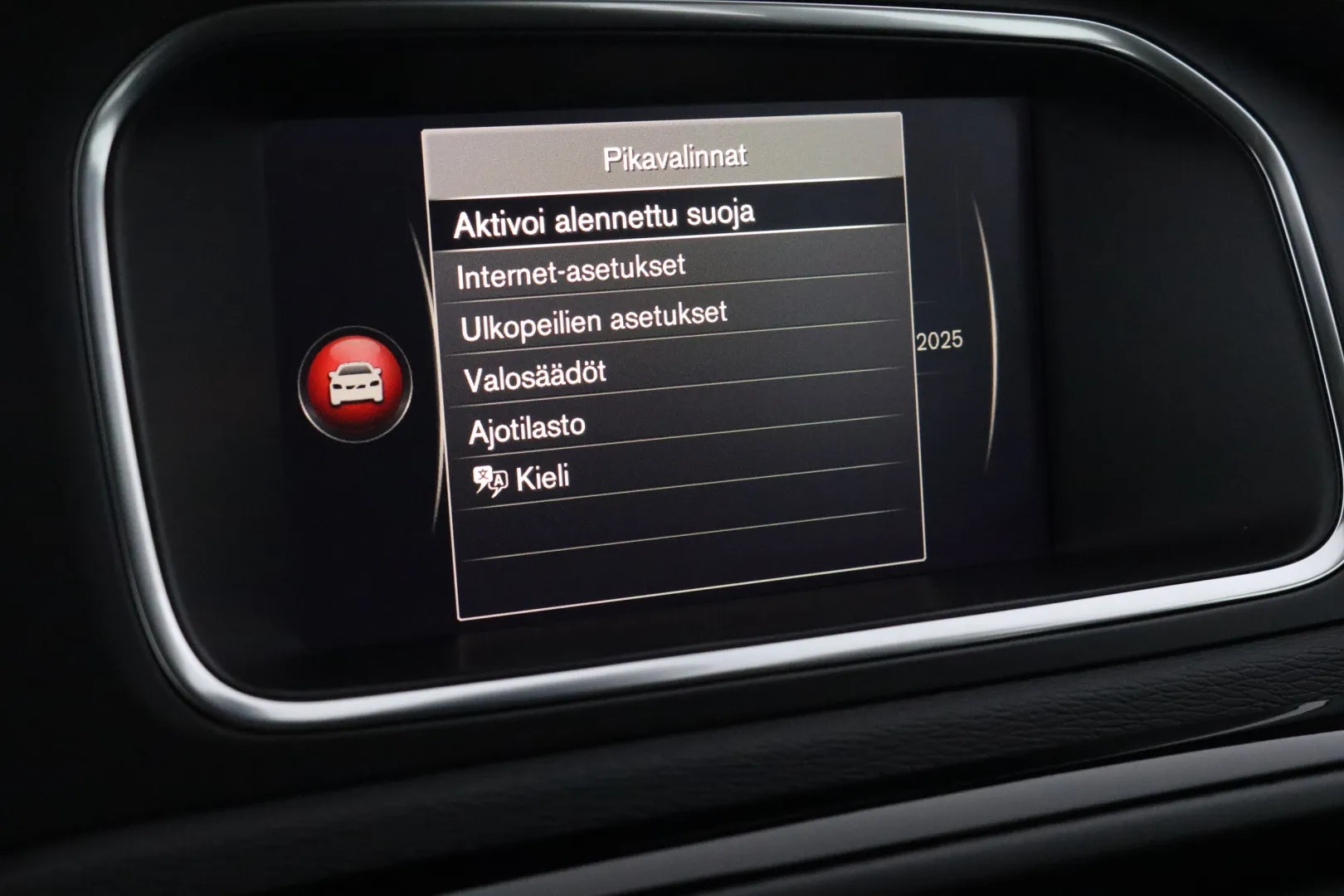 VOLVO V40 BXC-486 carousel image