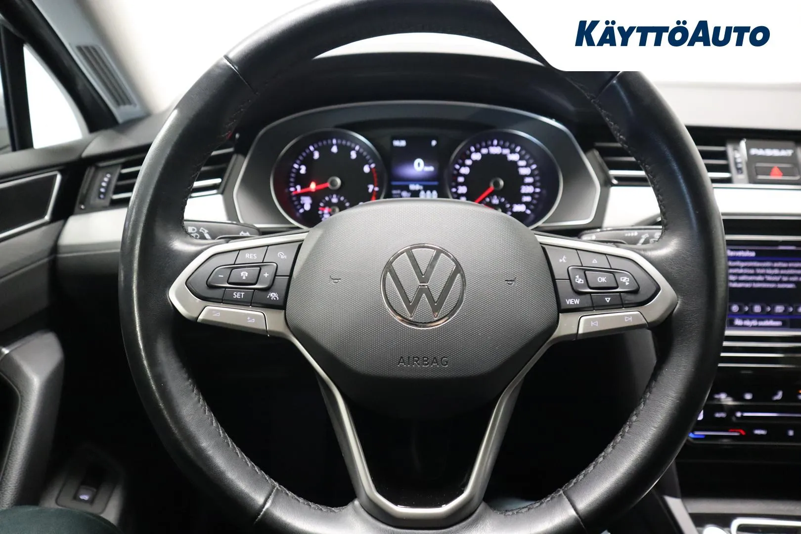Volkswagen Passat XSL-138 carousel image