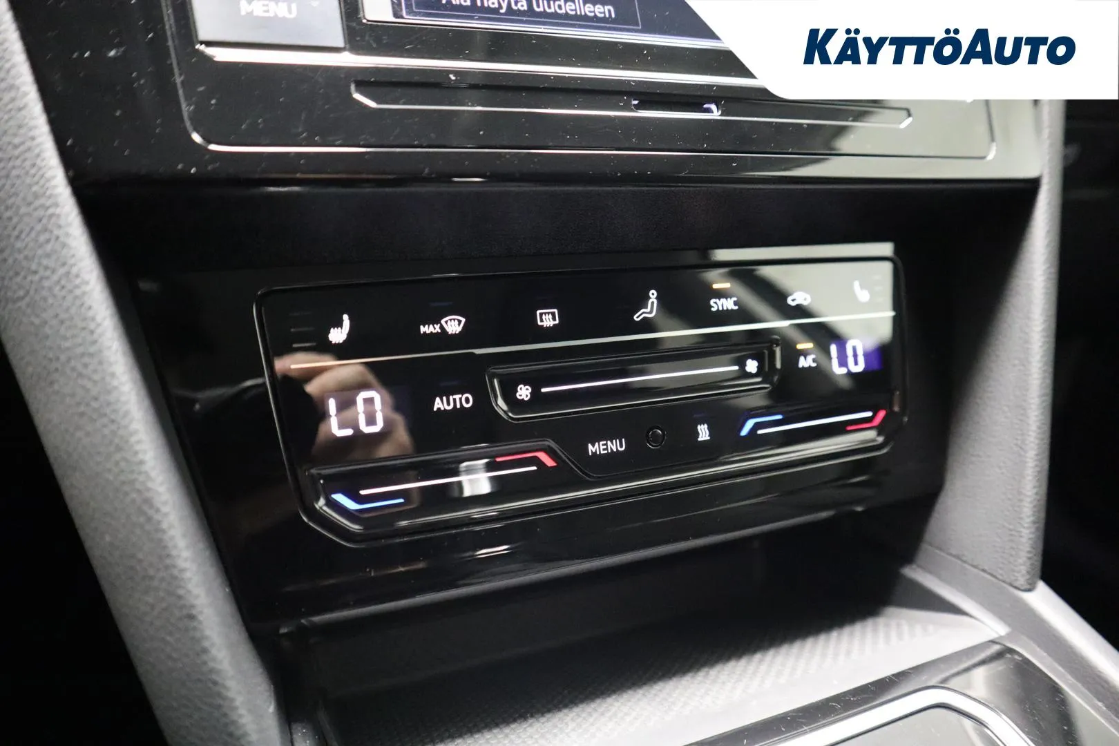 Volkswagen Passat XSL-138 carousel image