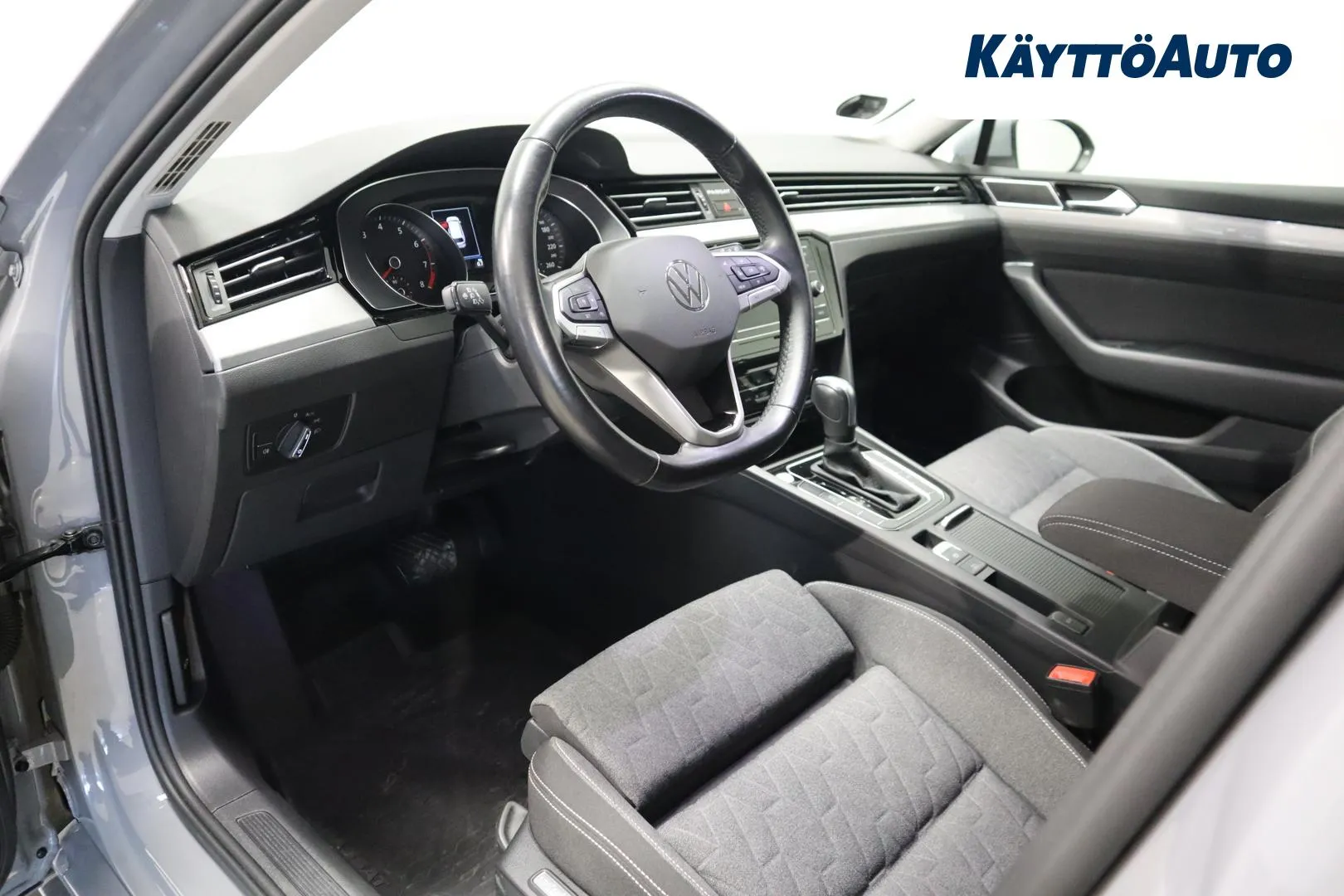 Volkswagen Passat XSL-138 carousel image