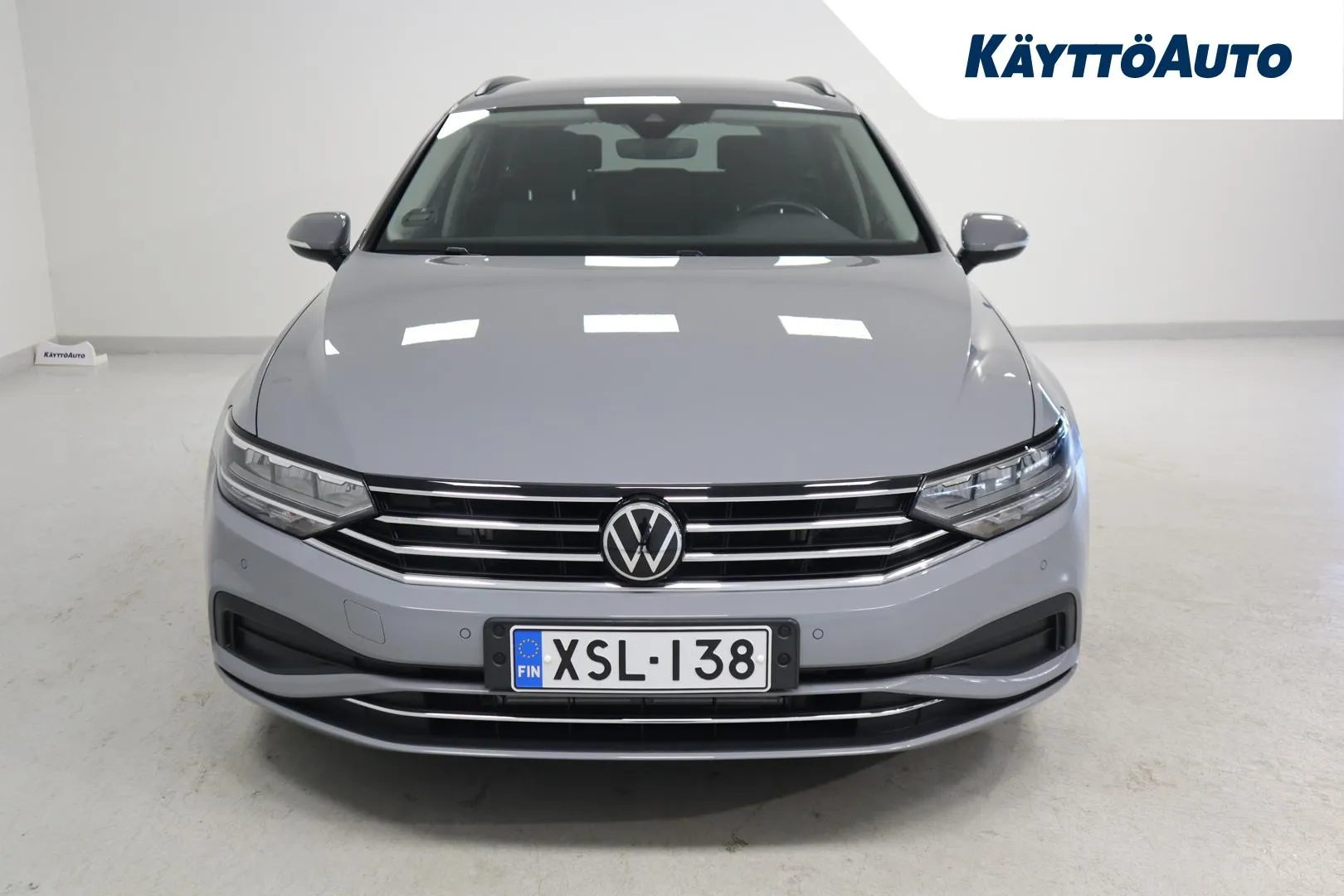 Volkswagen Passat XSL-138 carousel image
