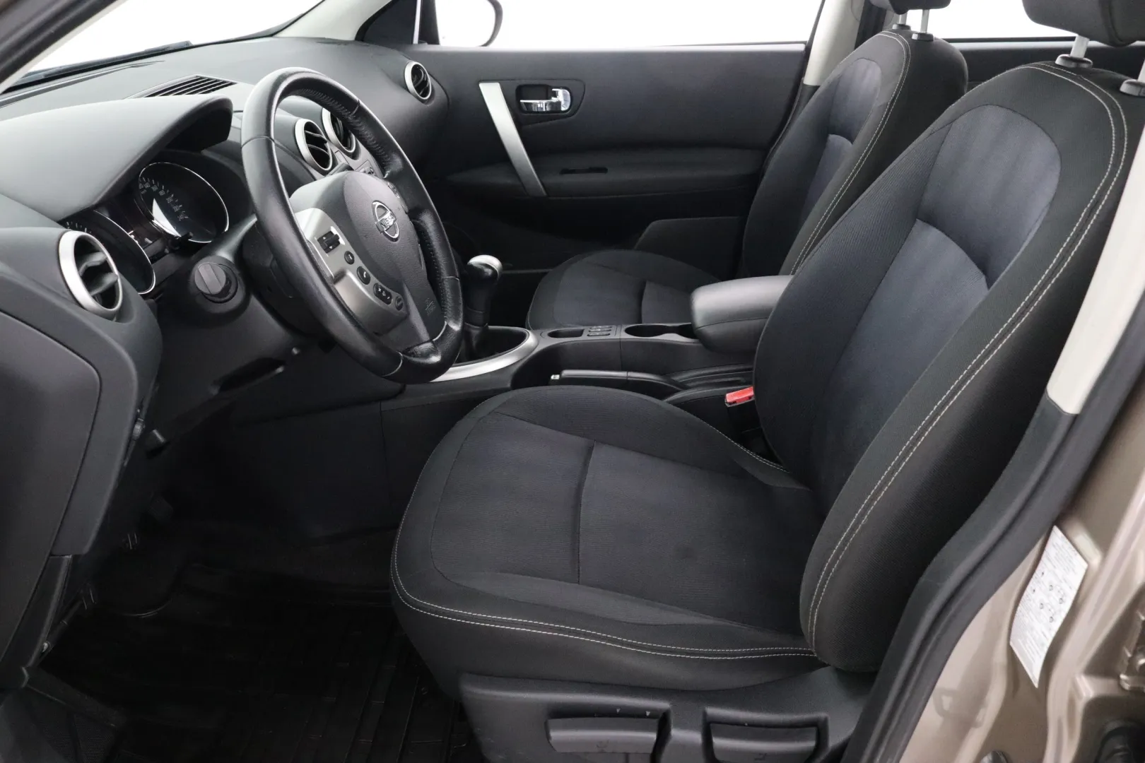 NISSAN Qashqai UJI-905 carousel image