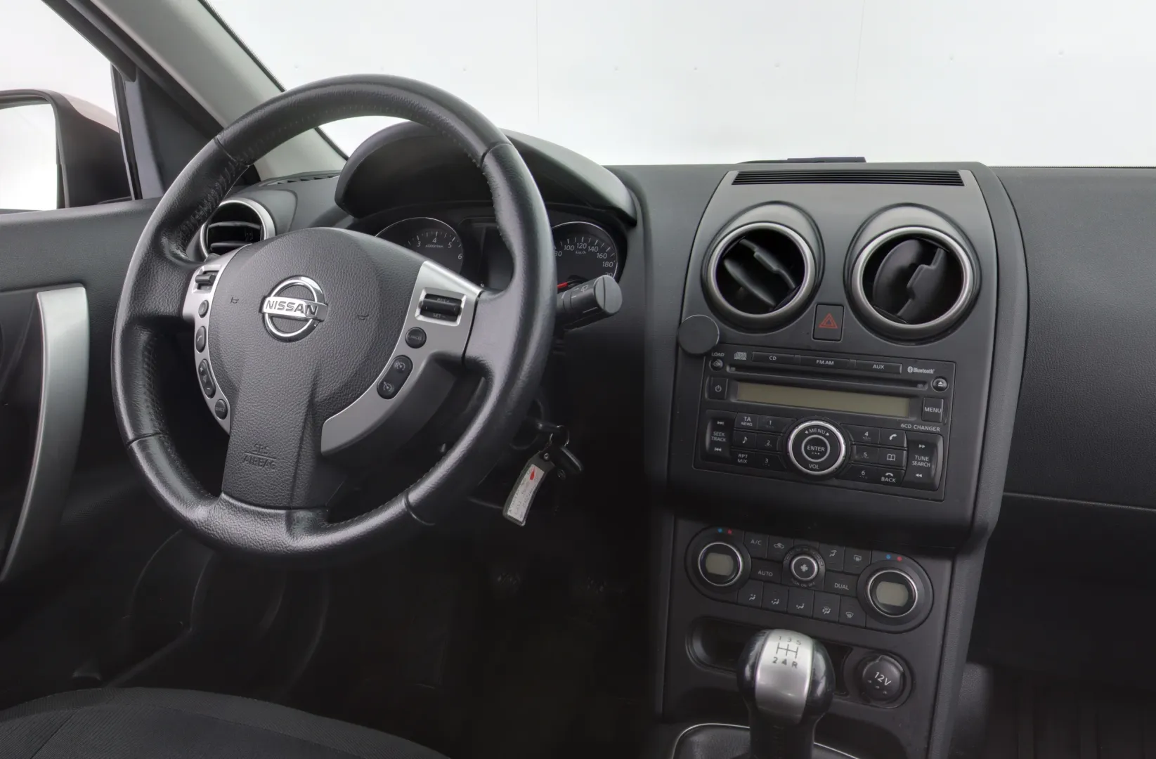 NISSAN Qashqai UJI-905 carousel image