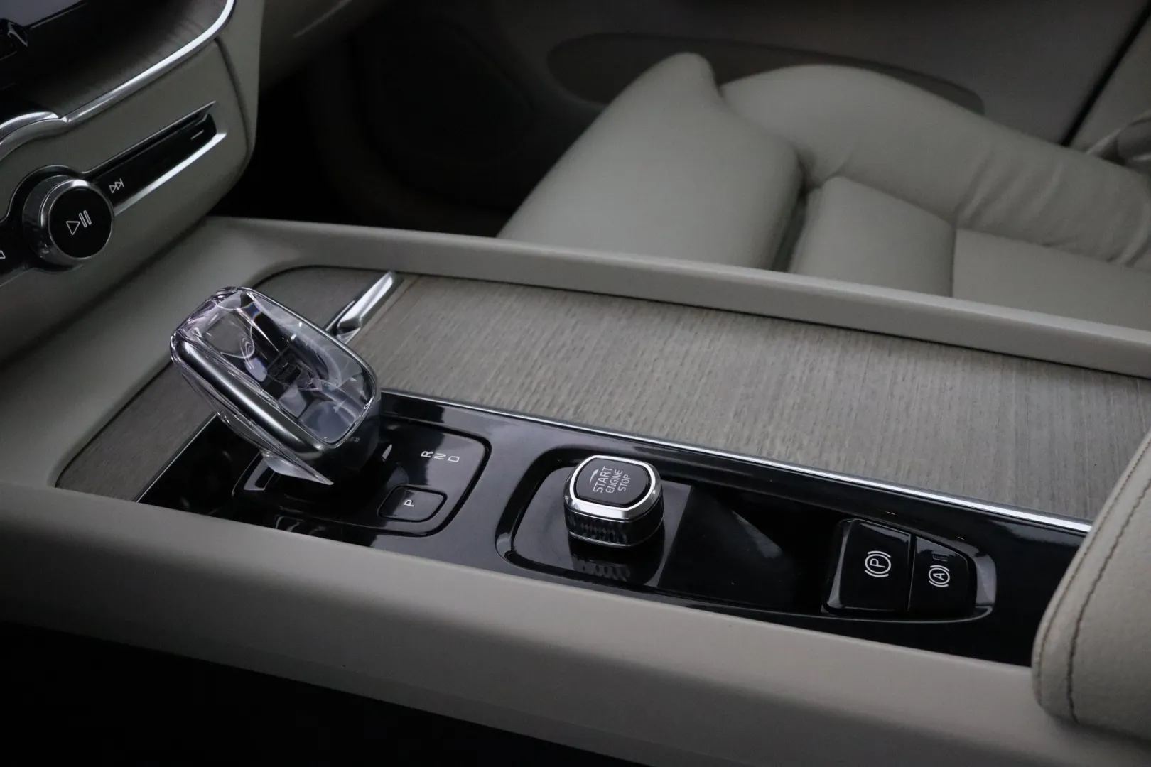 Volvo XC60 NMI-957 carousel image