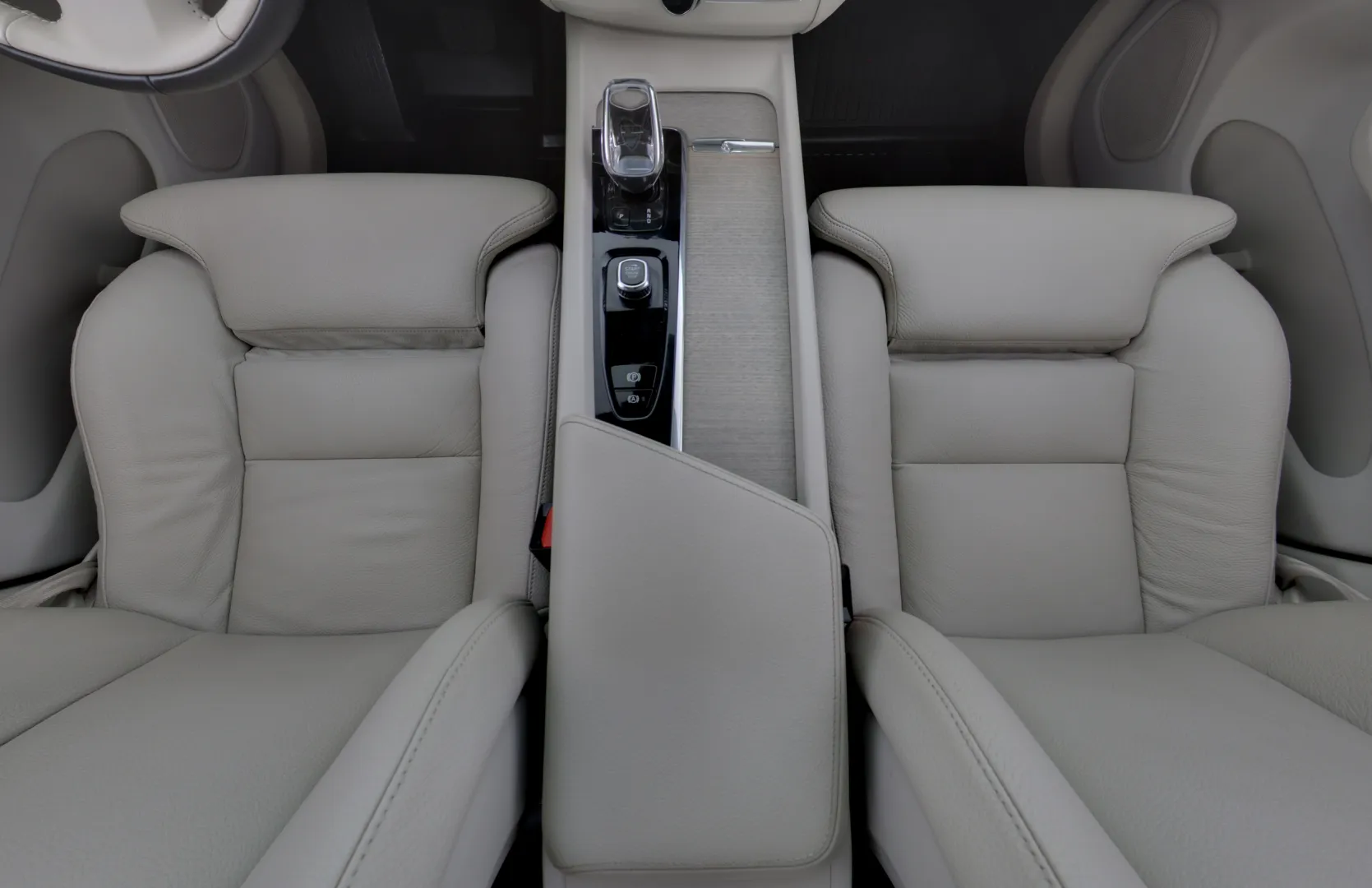 Volvo XC60 NMI-957 carousel image