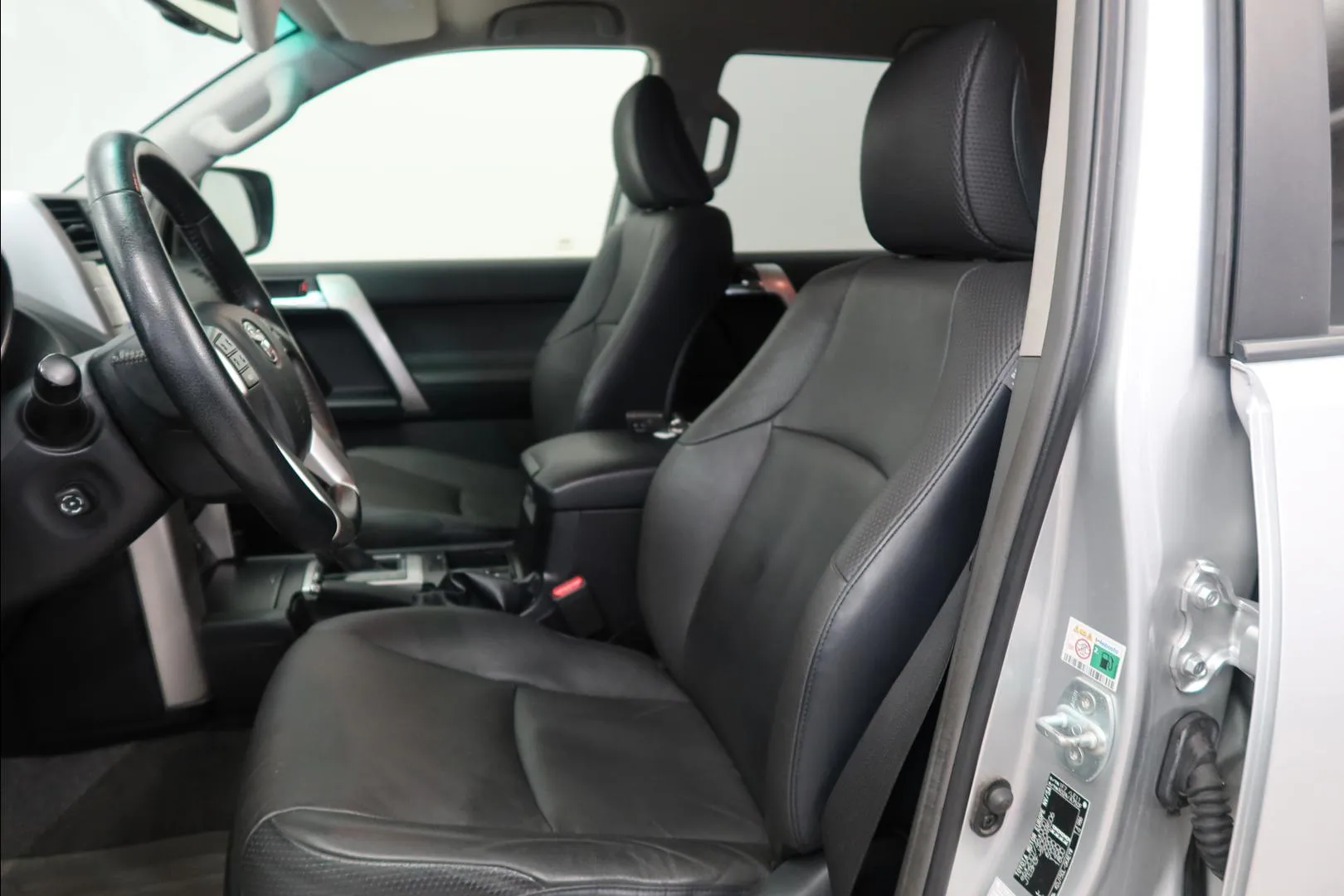 TOYOTA Land Cruiser LZX-259 carousel image
