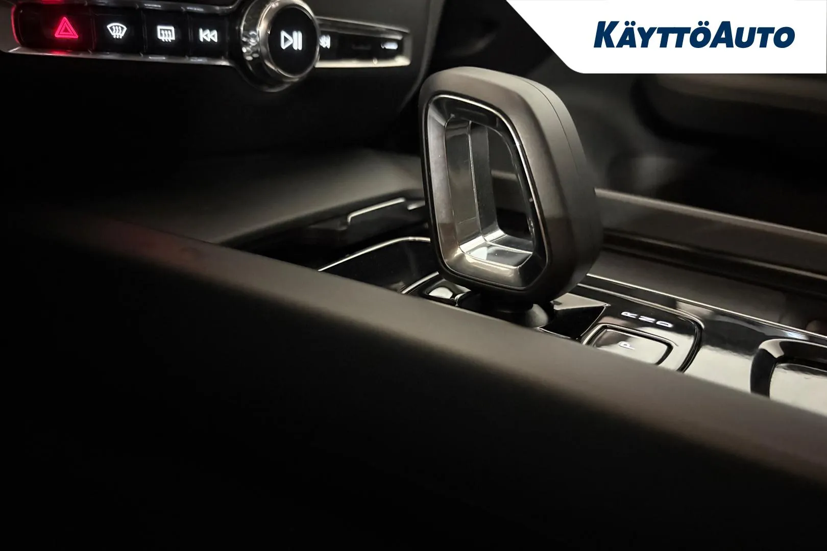 VOLVO V60 SPB-160 carousel image