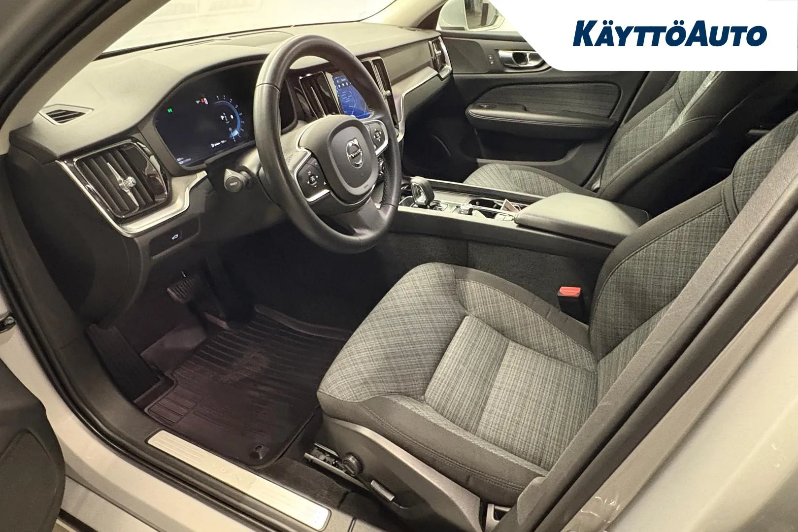 VOLVO V60 SPB-160 carousel image