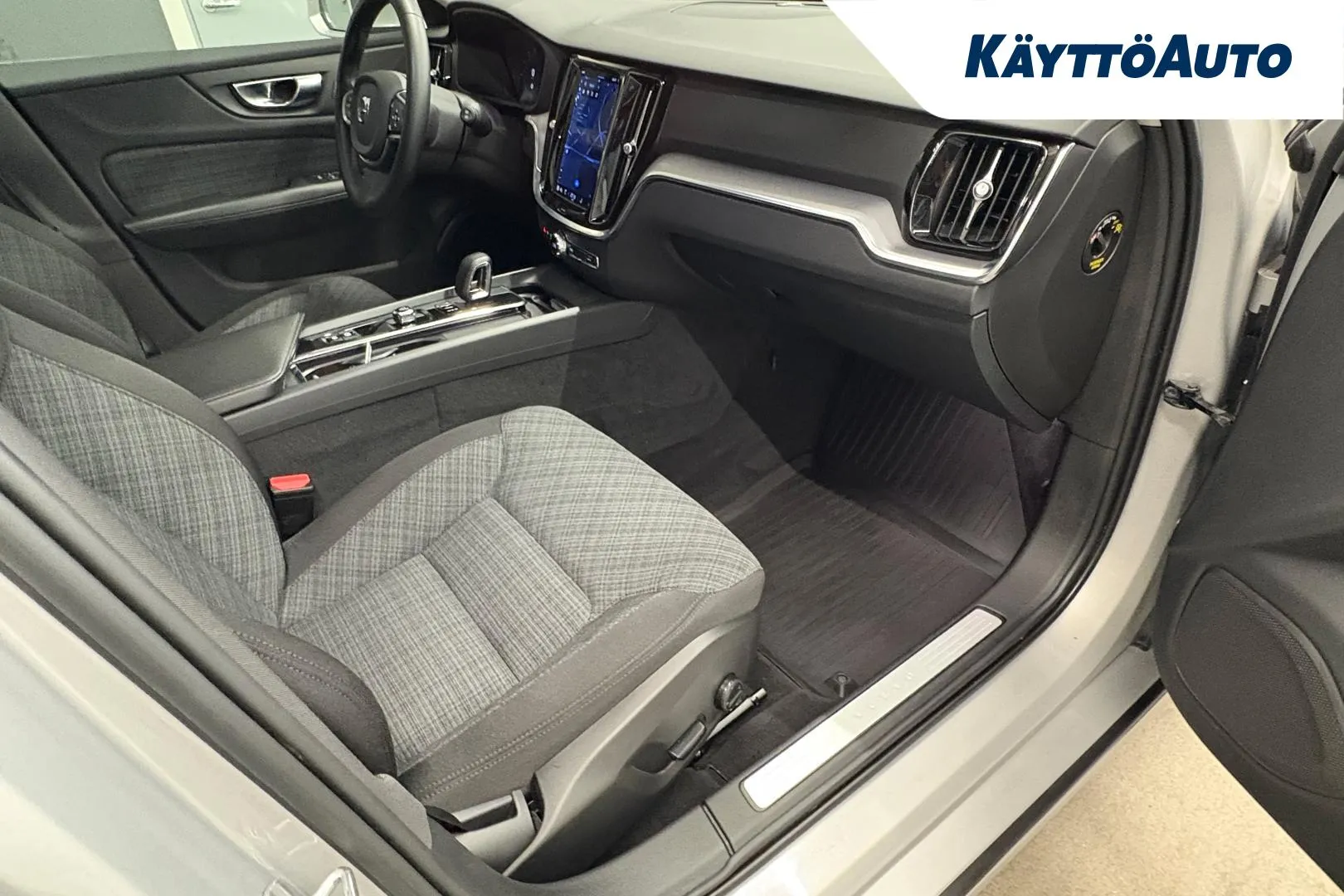 VOLVO V60 SPB-160 carousel image