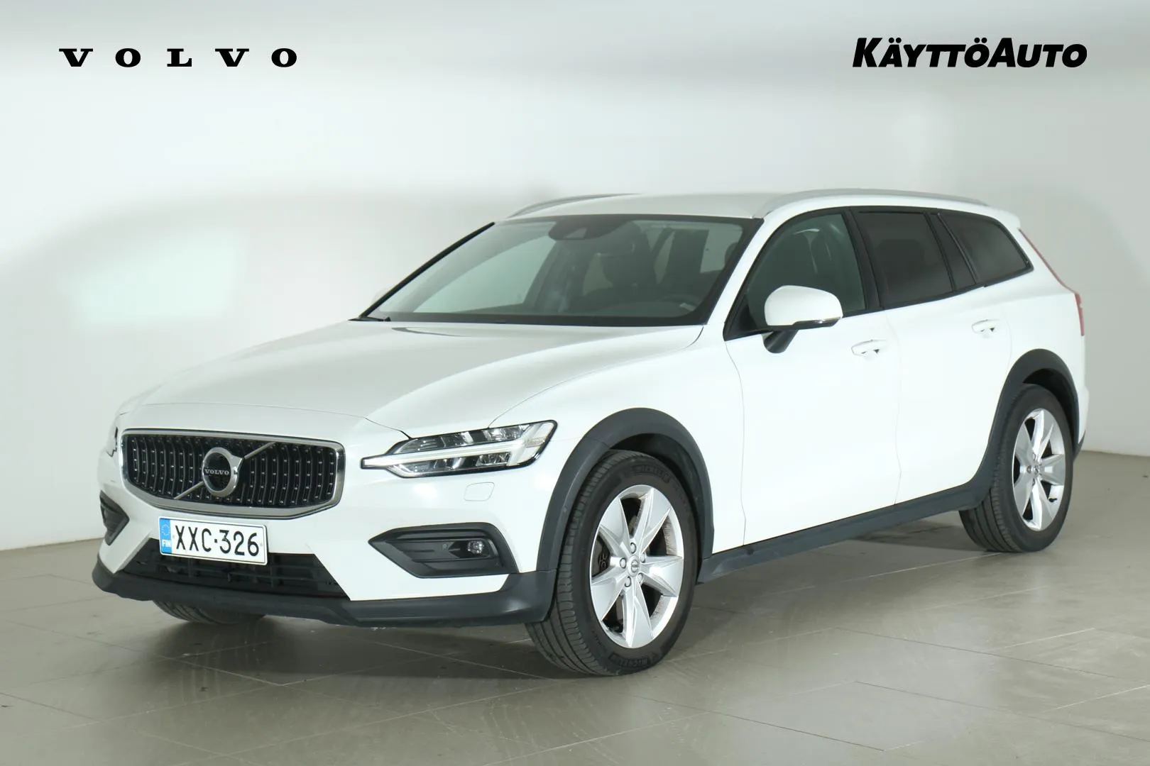 VOLVO V60 Cross Country XXC-326 carousel image