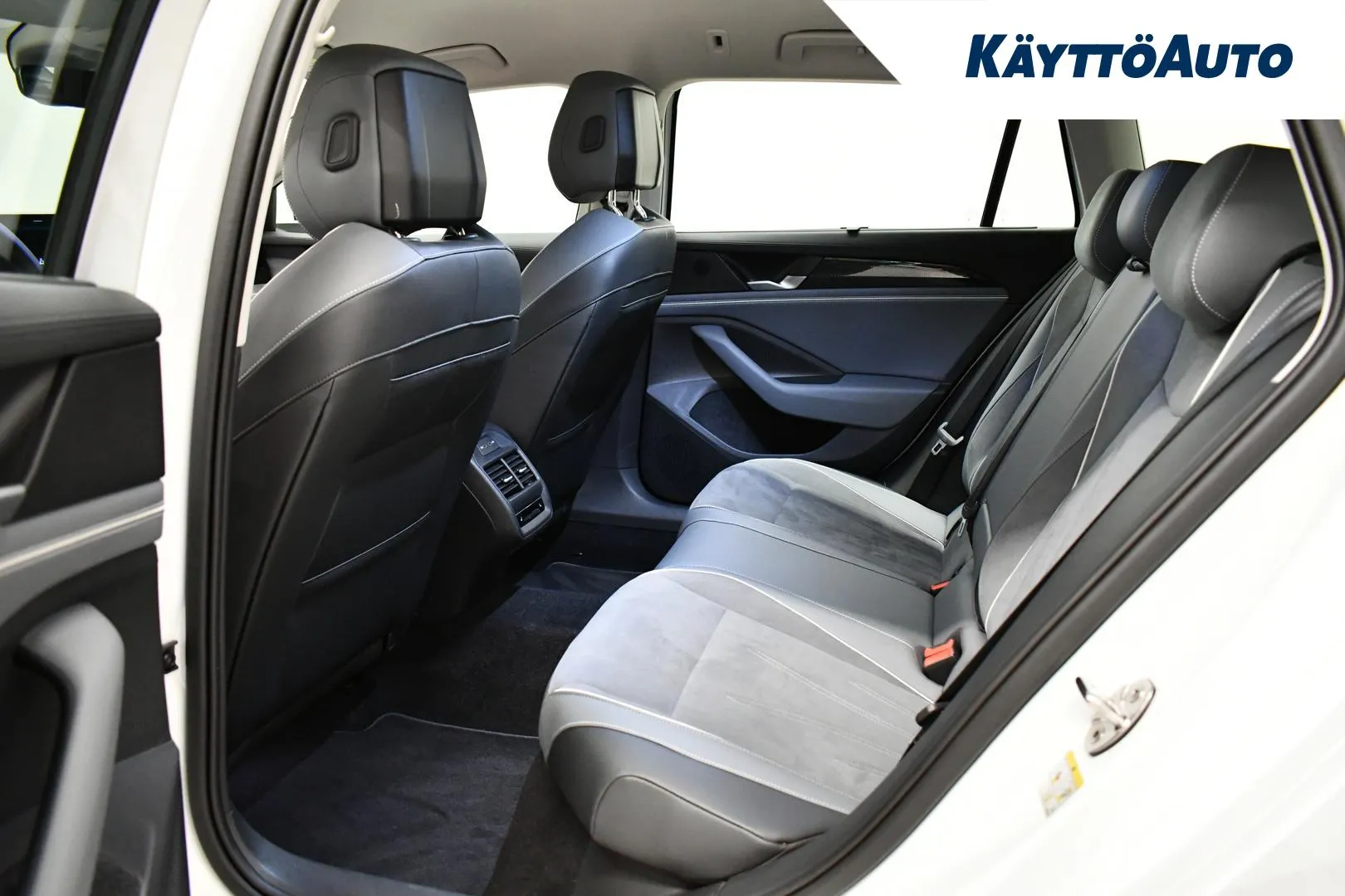 VOLKSWAGEN Passat MPT-401 carousel image