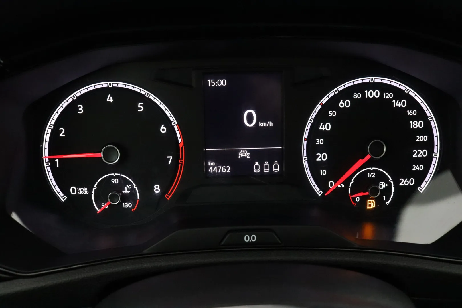 VOLKSWAGEN T-Roc FPO-194 carousel image