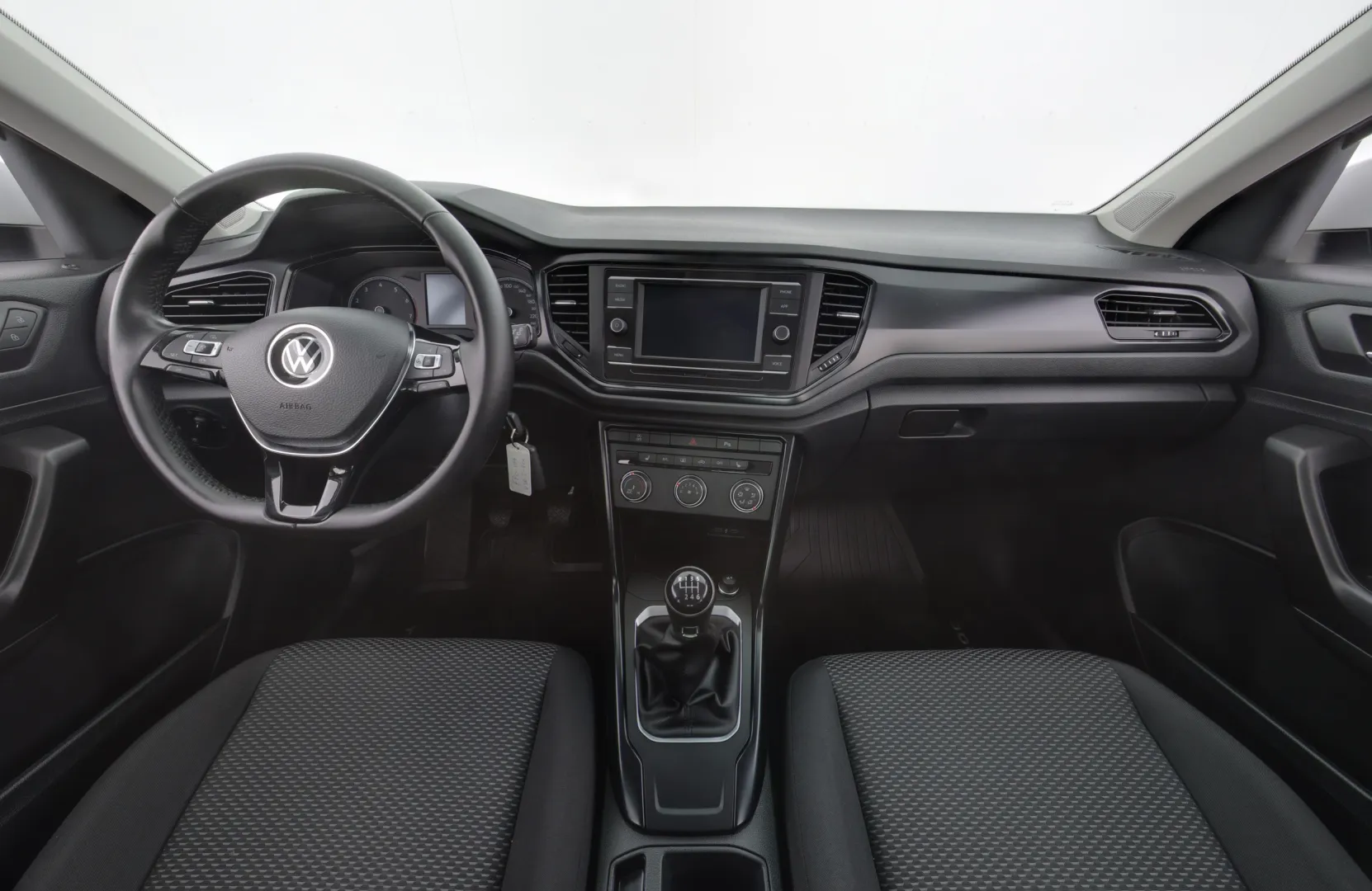 VOLKSWAGEN T-Roc FPO-194 carousel image