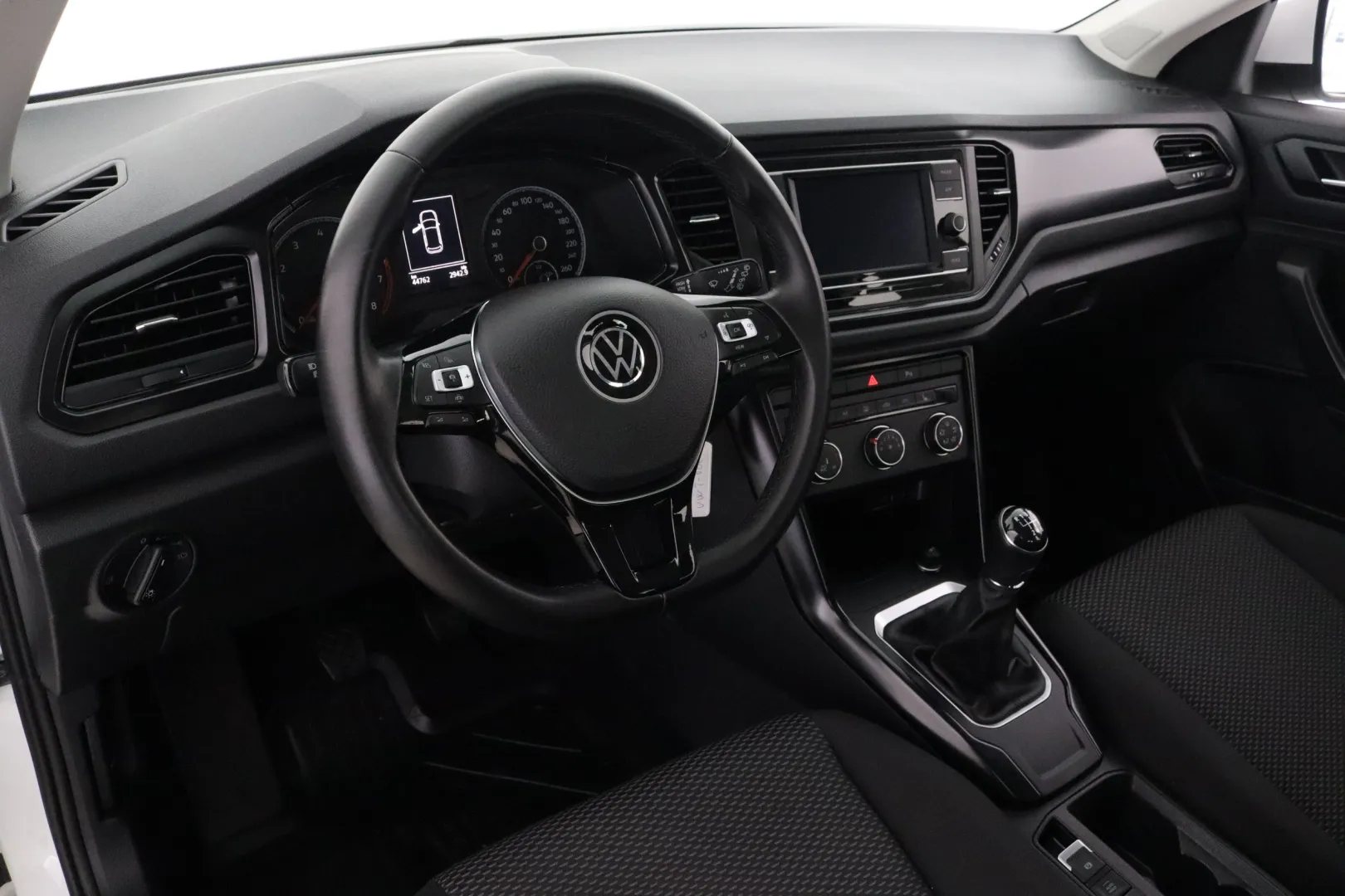 VOLKSWAGEN T-Roc FPO-194 carousel image