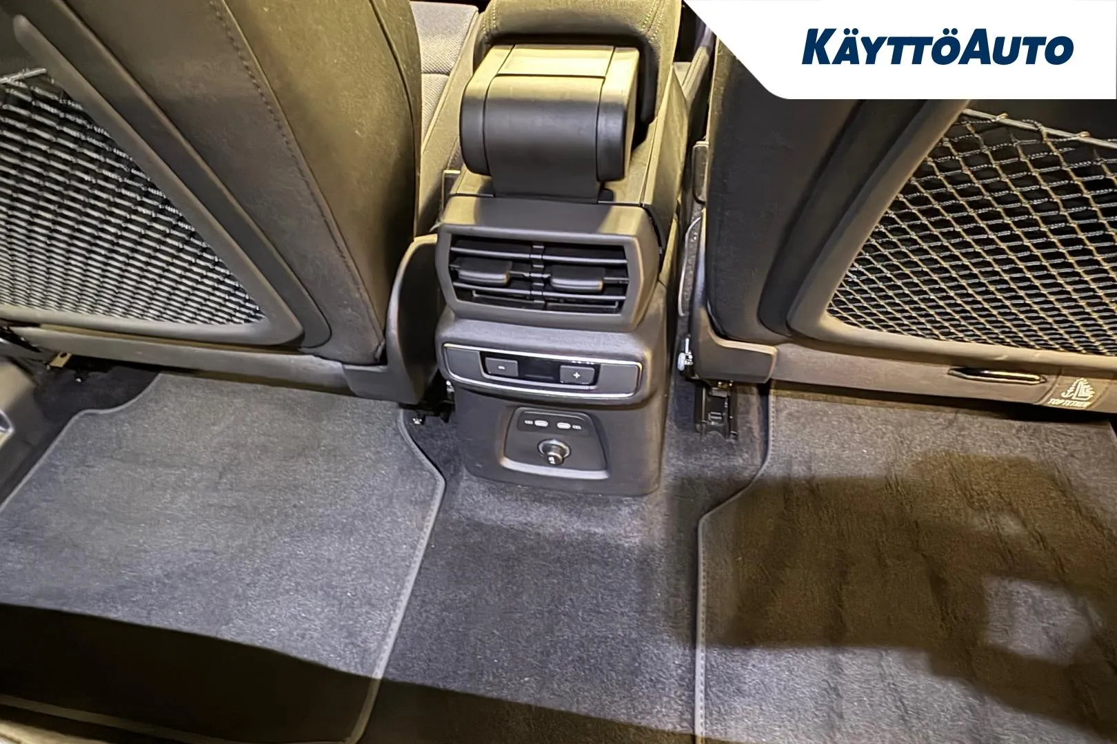 AUDI Q4 e-tron KVM-276 carousel image