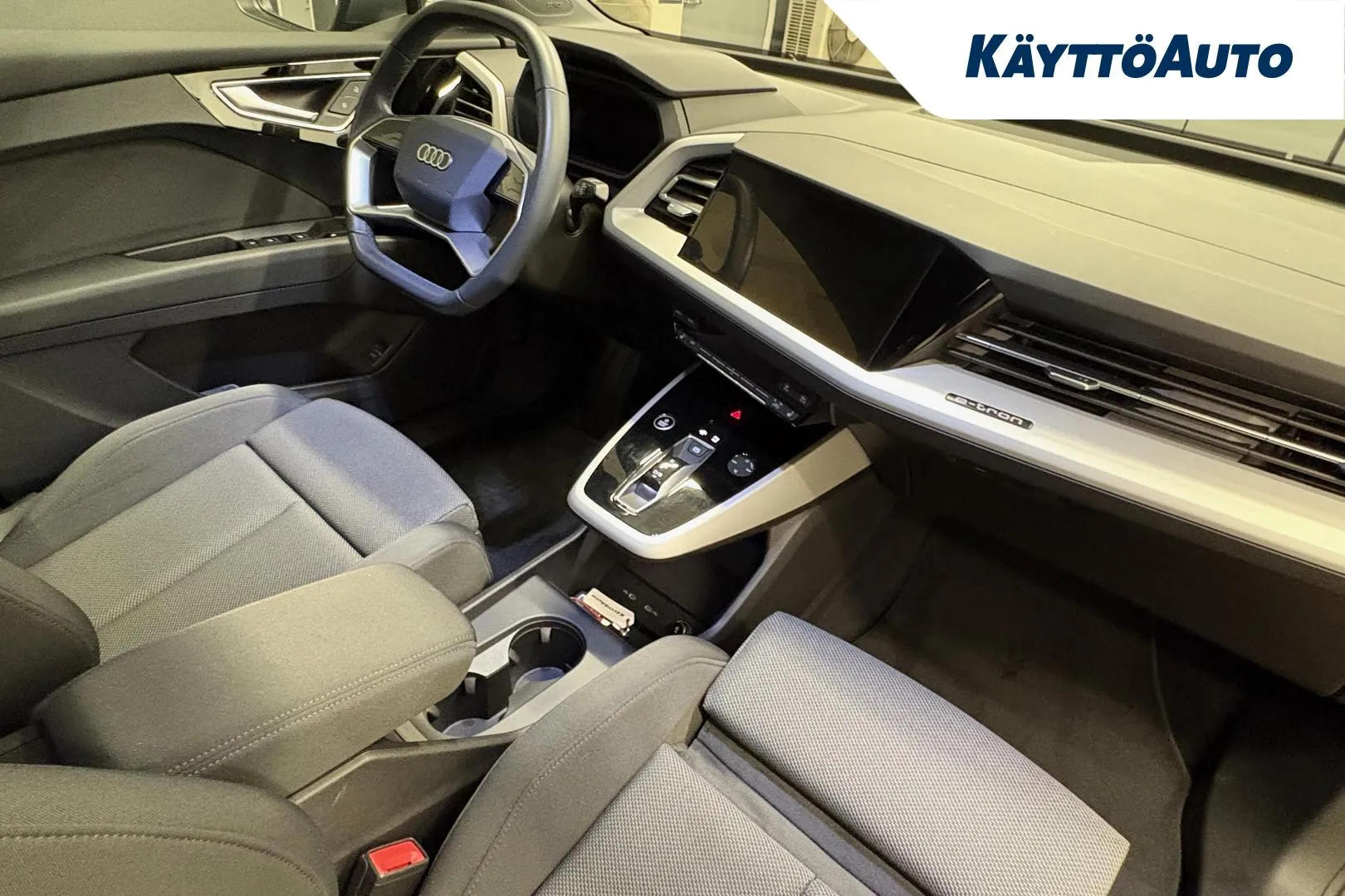 AUDI Q4 e-tron KVM-276 carousel image
