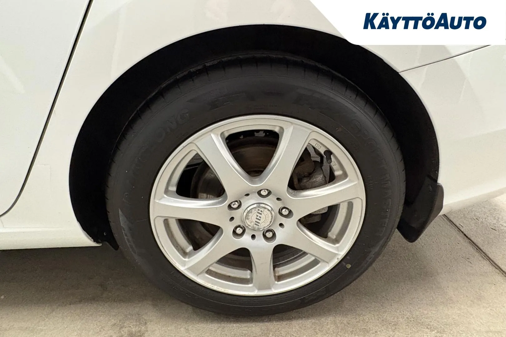 HYUNDAI i30 Wagon KTS-214 carousel image