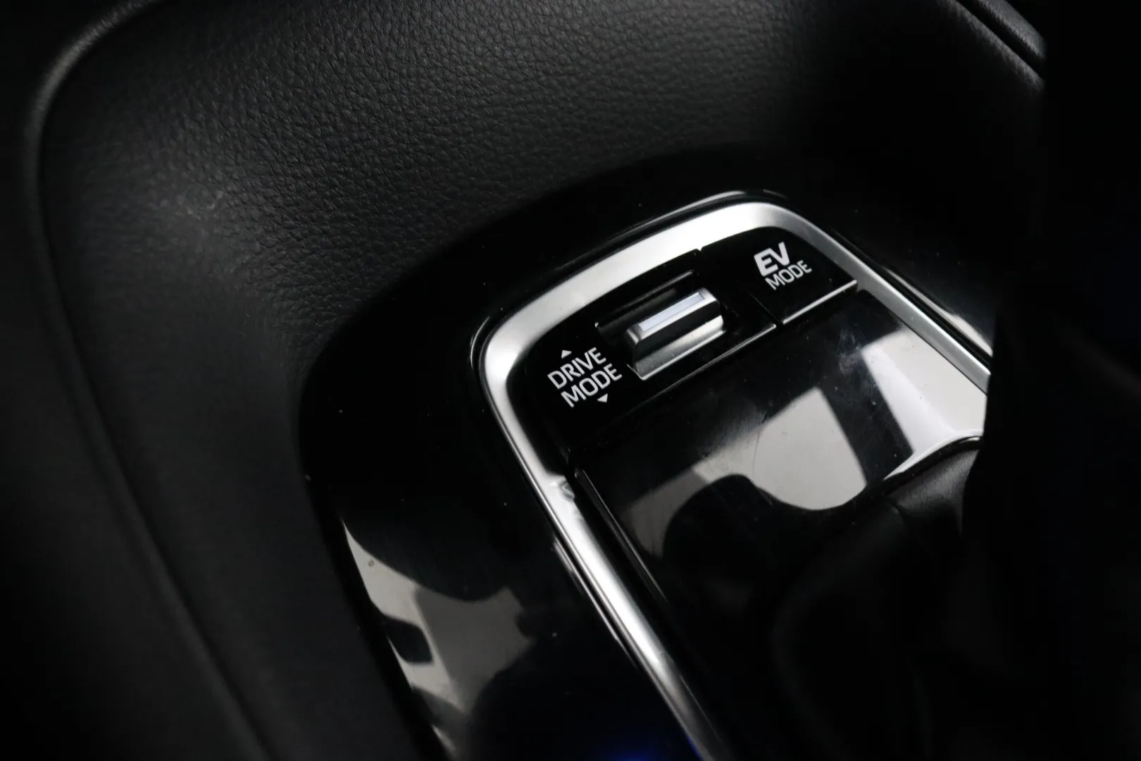 Toyota Corolla CRS-412 carousel image