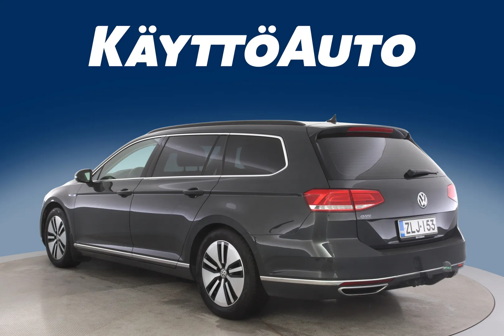 VOLKSWAGEN Passat ZLJ-153 carousel image