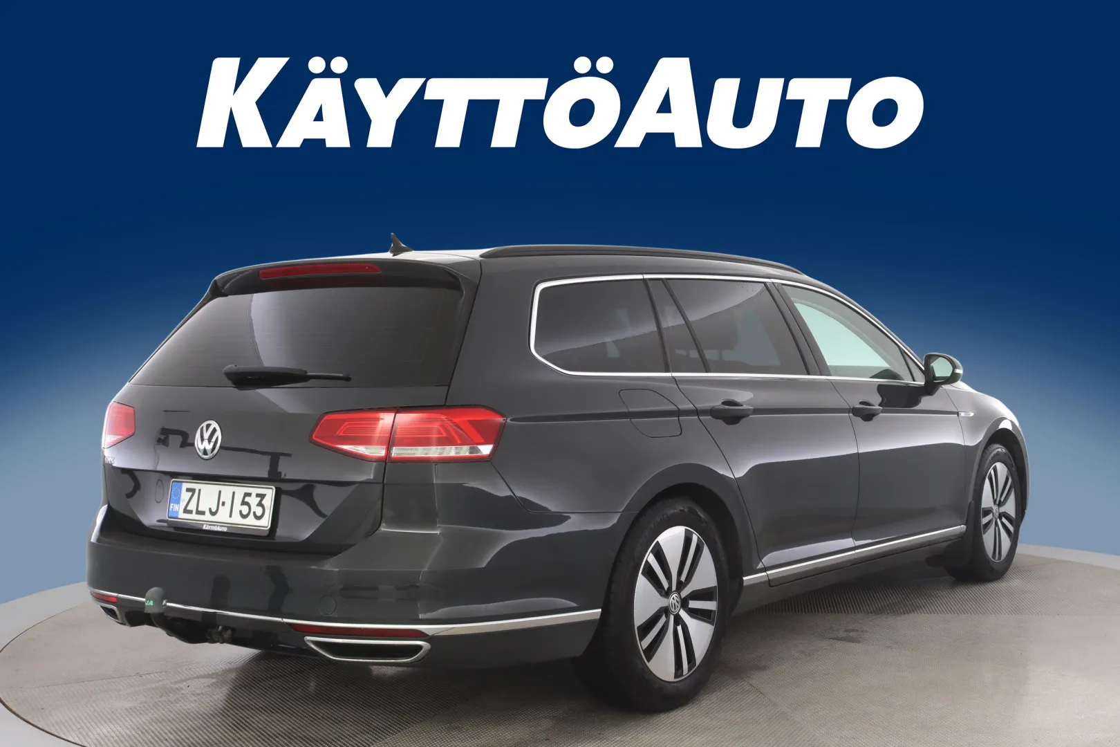 VOLKSWAGEN Passat ZLJ-153 carousel image