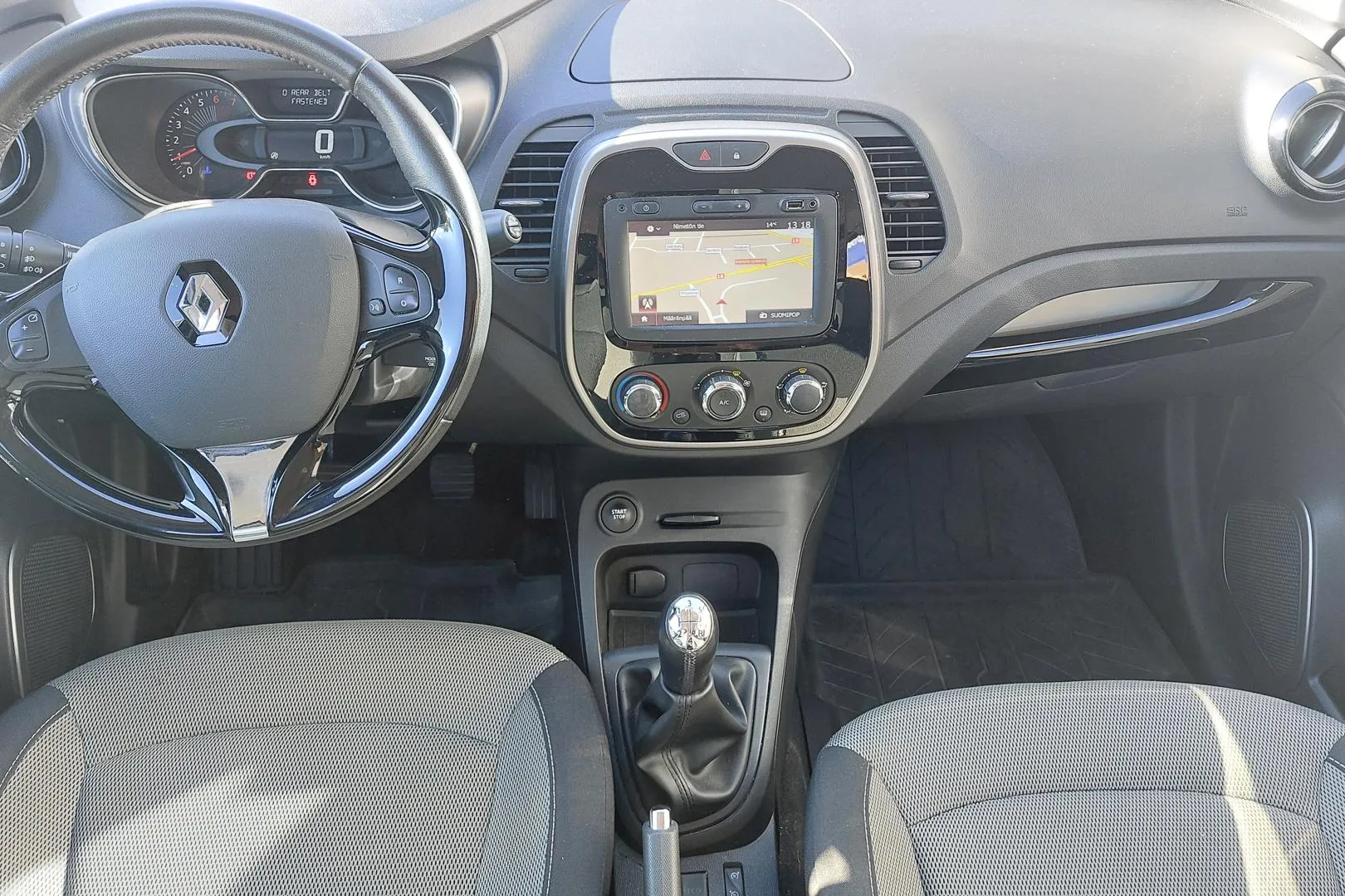 RENAULT Captur INN-110 carousel image