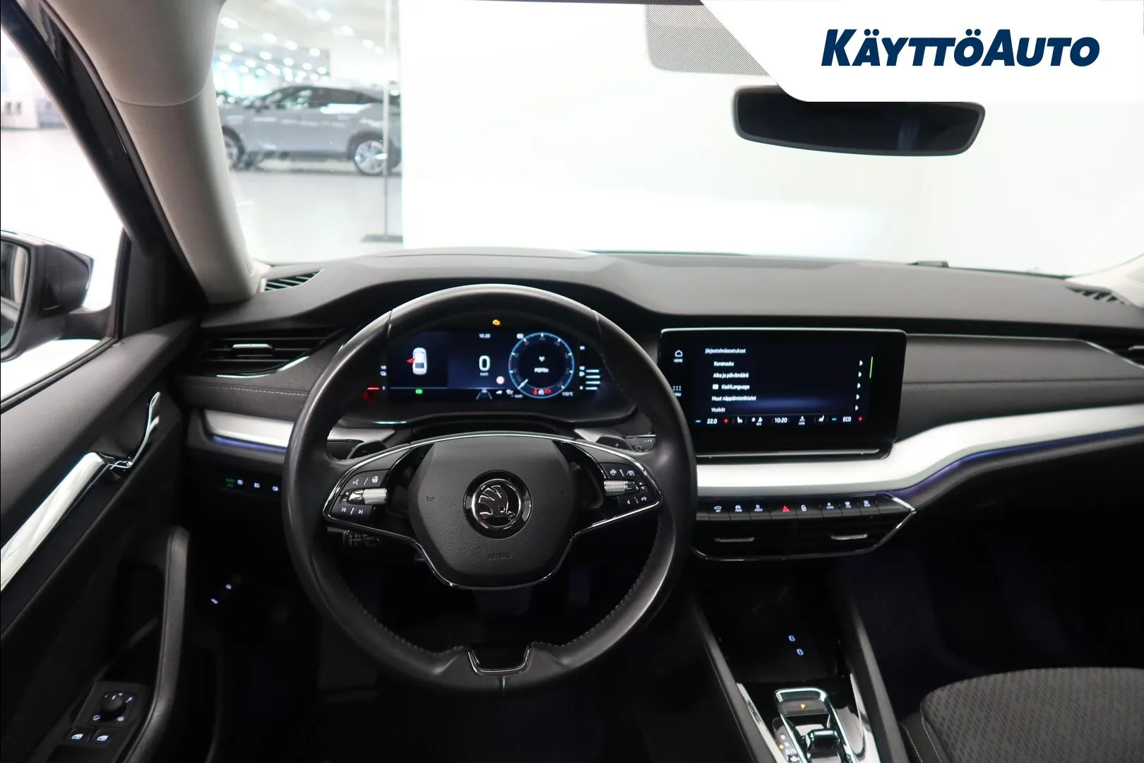 SKODA Octavia IXZ-571 carousel image