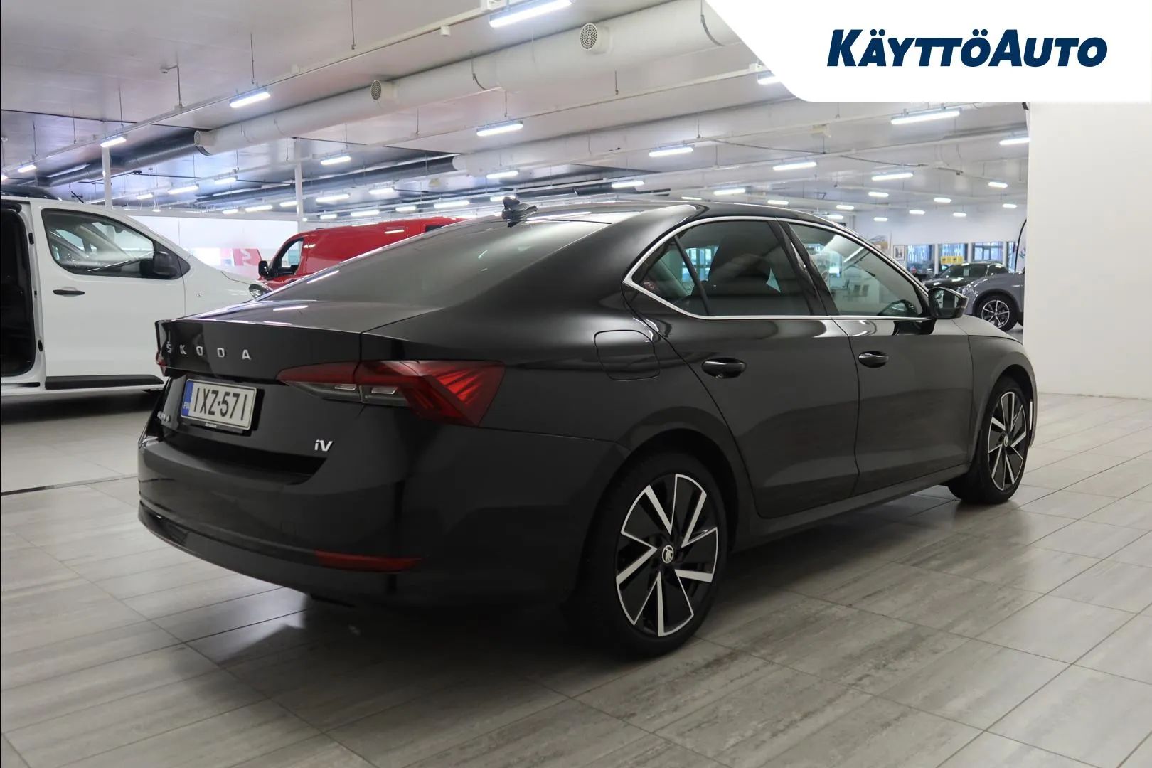 SKODA Octavia IXZ-571 carousel image