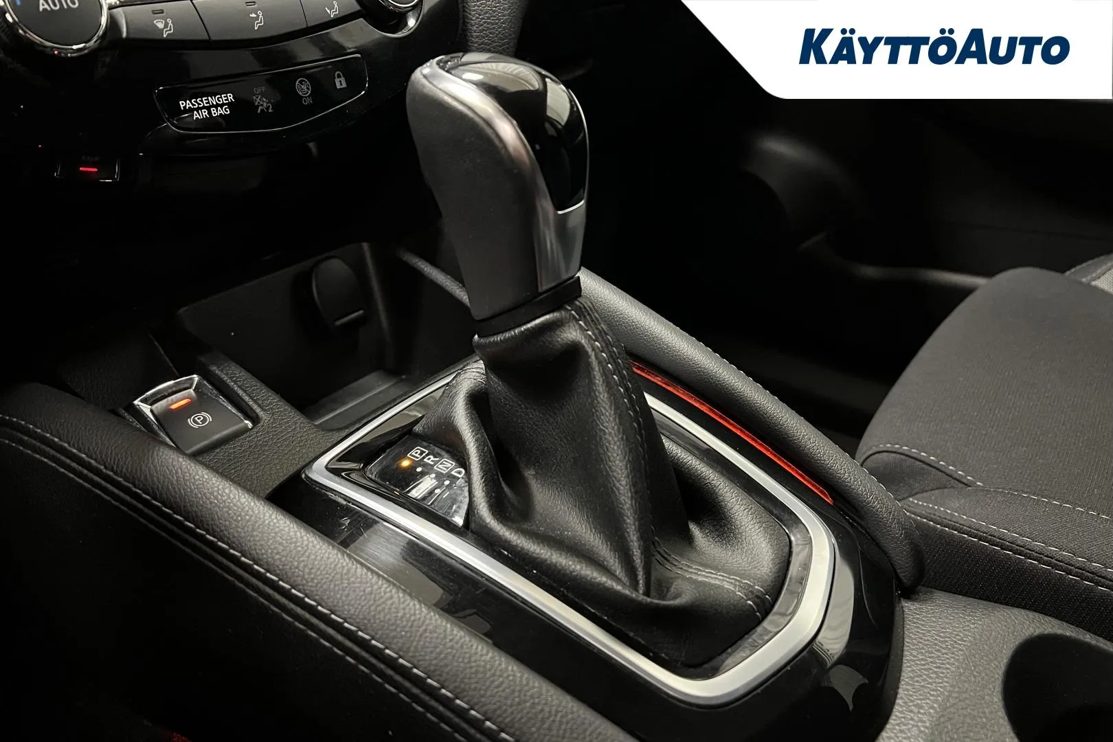 NISSAN Qashqai FNY-697 carousel image