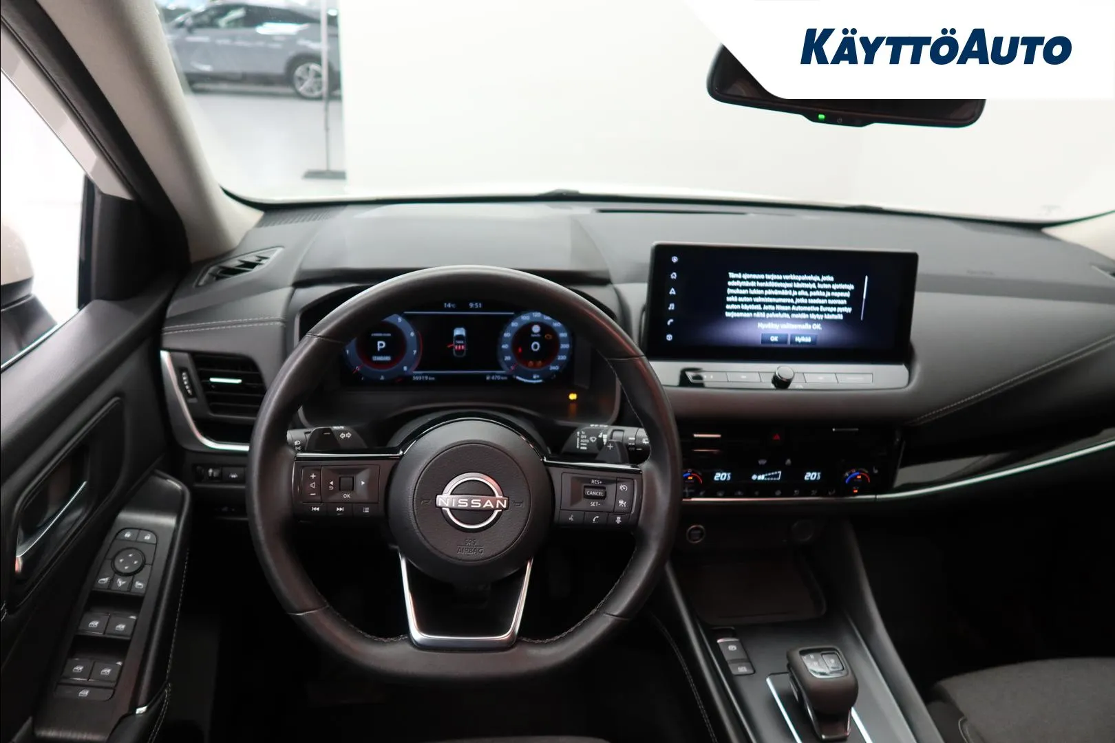 Nissan Qashqai XSC-274 carousel image