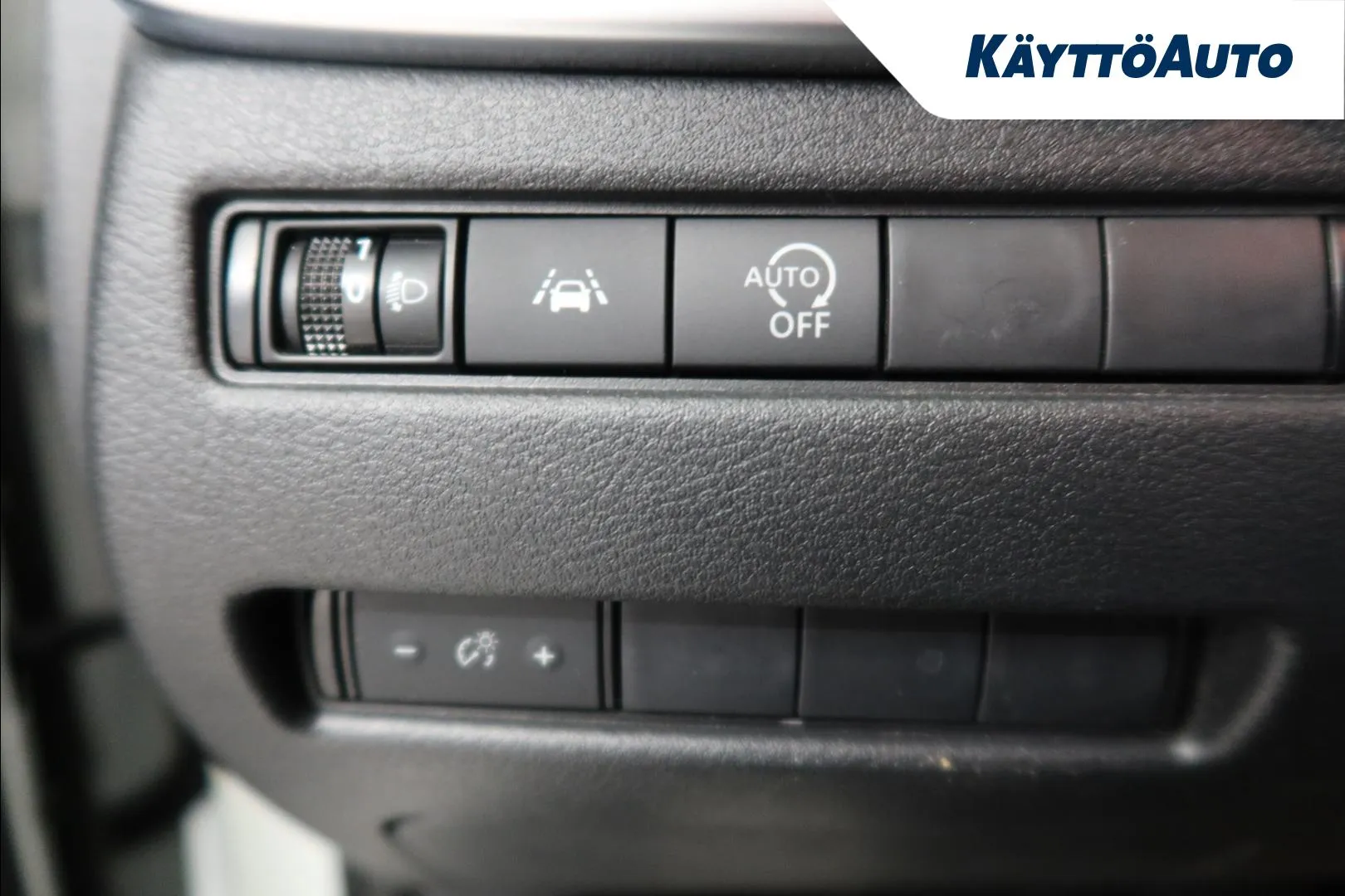 Nissan Qashqai XSC-274 carousel image
