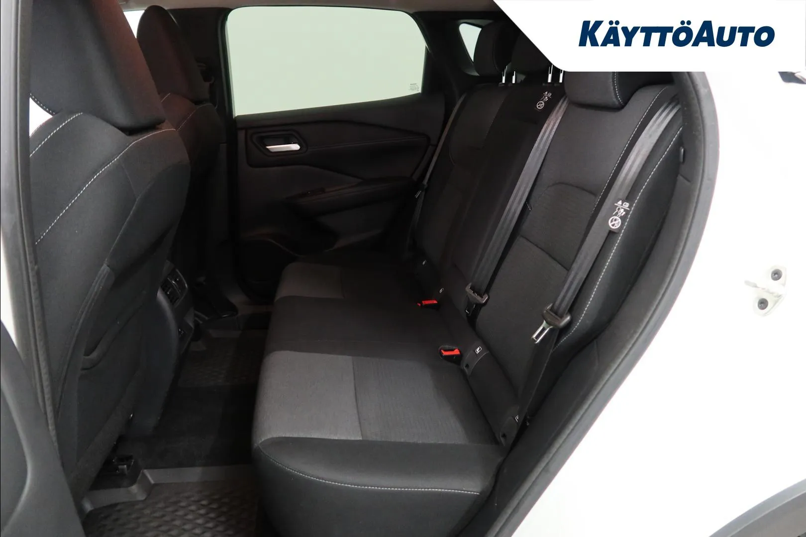 Nissan Qashqai XSC-274 carousel image