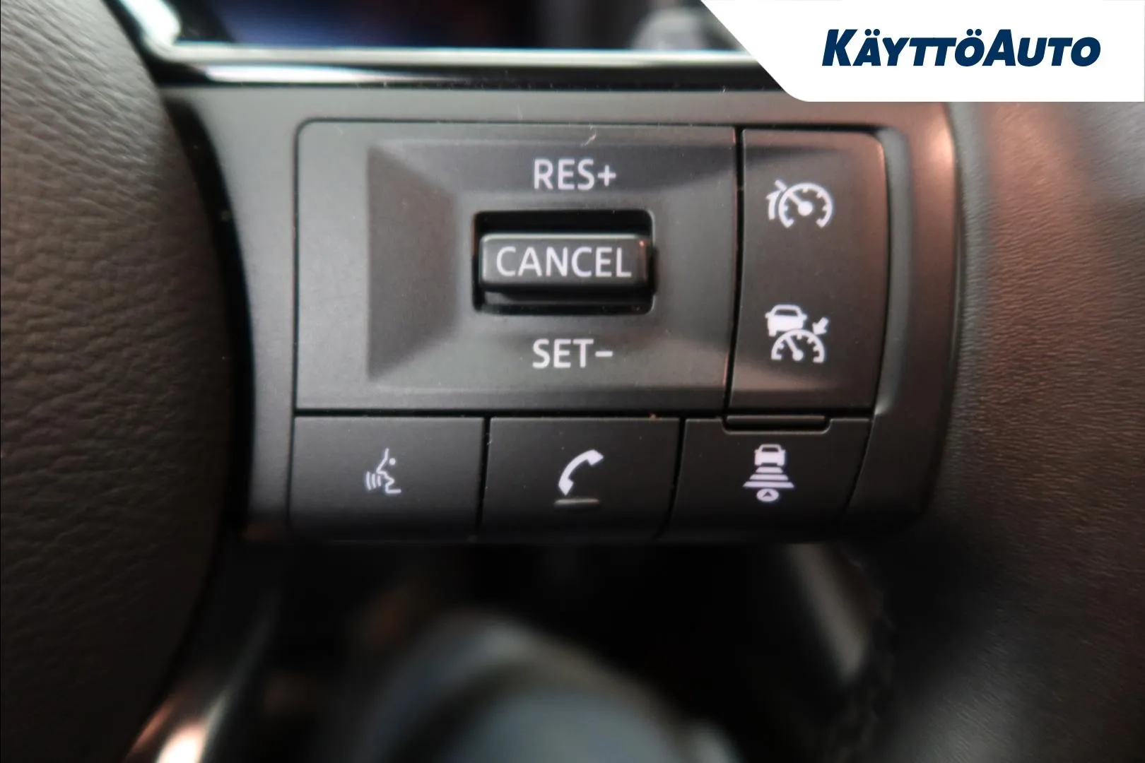 Nissan Qashqai XSC-274 carousel image