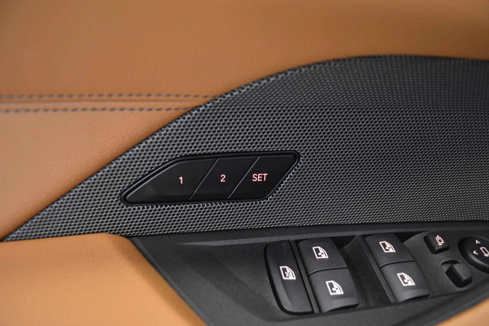 BMW i4 GRR-563 carousel image