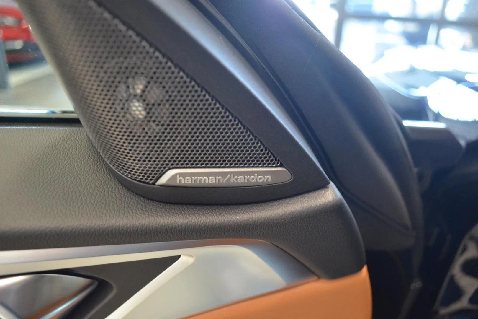 BMW i4 GRR-563 carousel image
