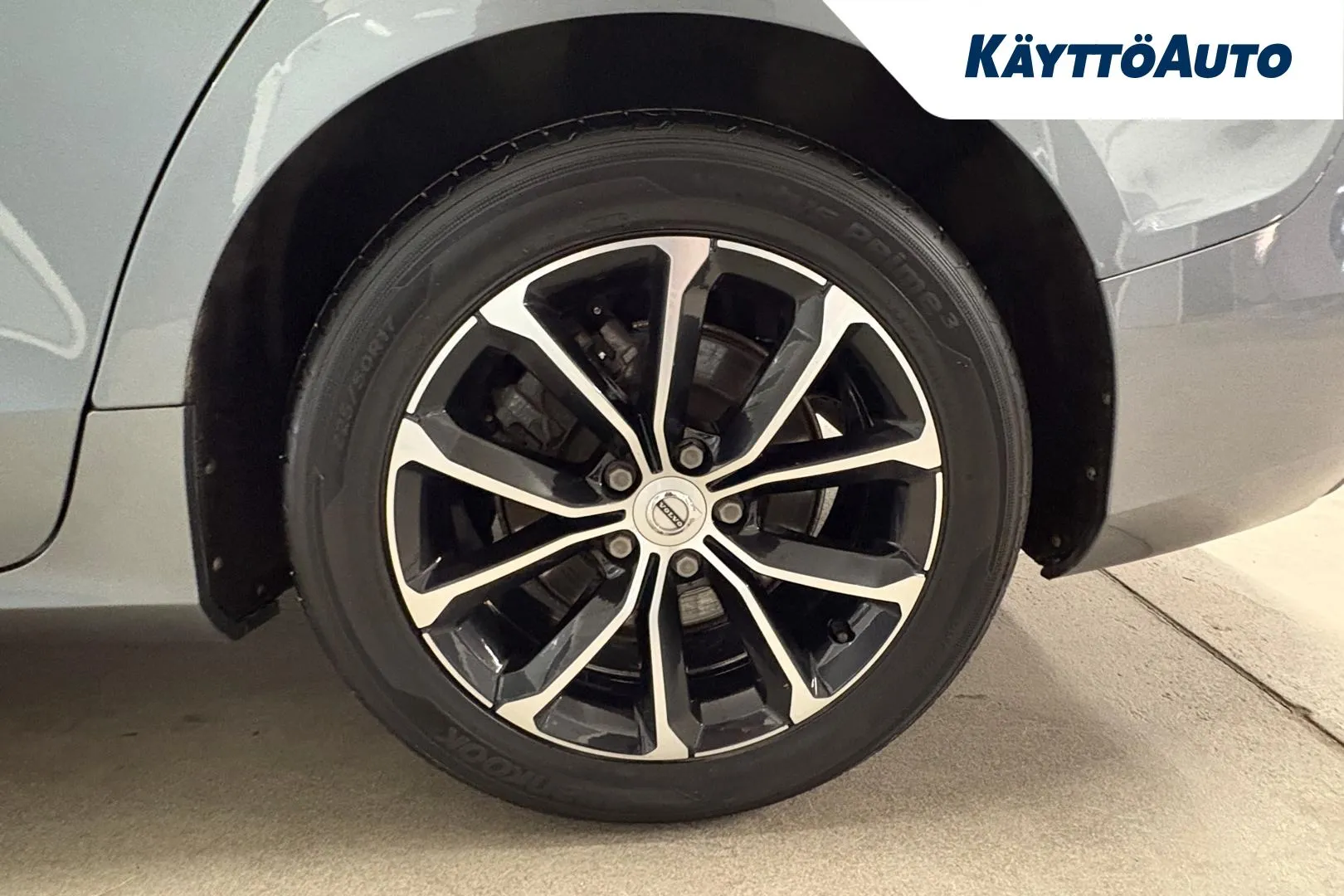 VOLVO V60 GZX-639 carousel image