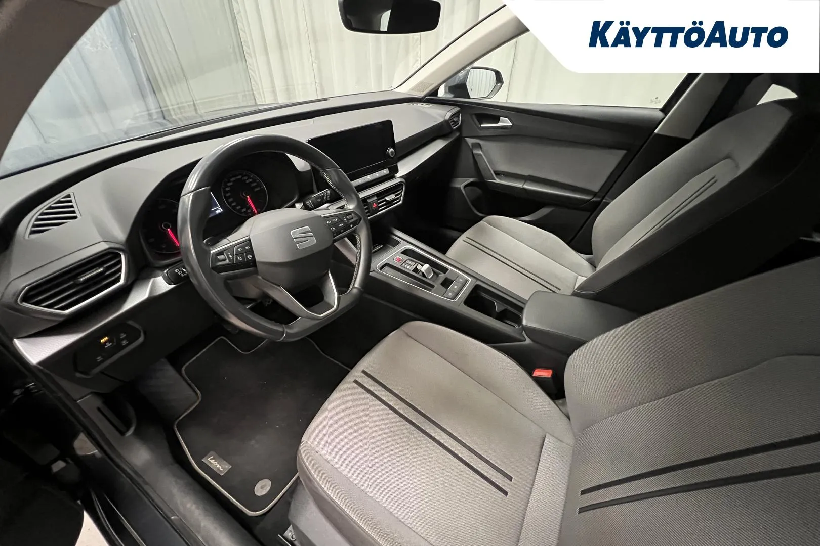 SEAT Leon Sportstourer MYV-854 carousel image